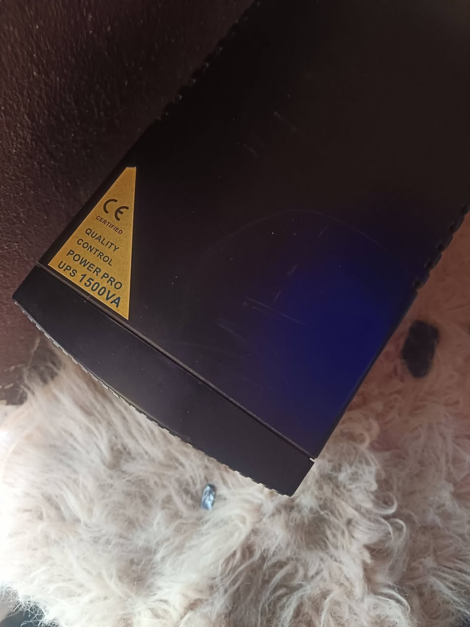 جهاز ps4 slm  اخو الجديد لا مفتوح ولا مصلح وشرط الفحص ويا جويستكات ثنين واحد اصلي وواحد تجاري + يوبي اس 1500 استخدام قليل كلش بعدة جديد + ستنان مروحه تبريد + 6 اقراص واحد اقوة من الثاني وكلهن نضيفات الجهاز لوك سعرة 350 وبي مجال حك الجية تواصل خاص او ع ***********--*********** ومتوفر واتساب

