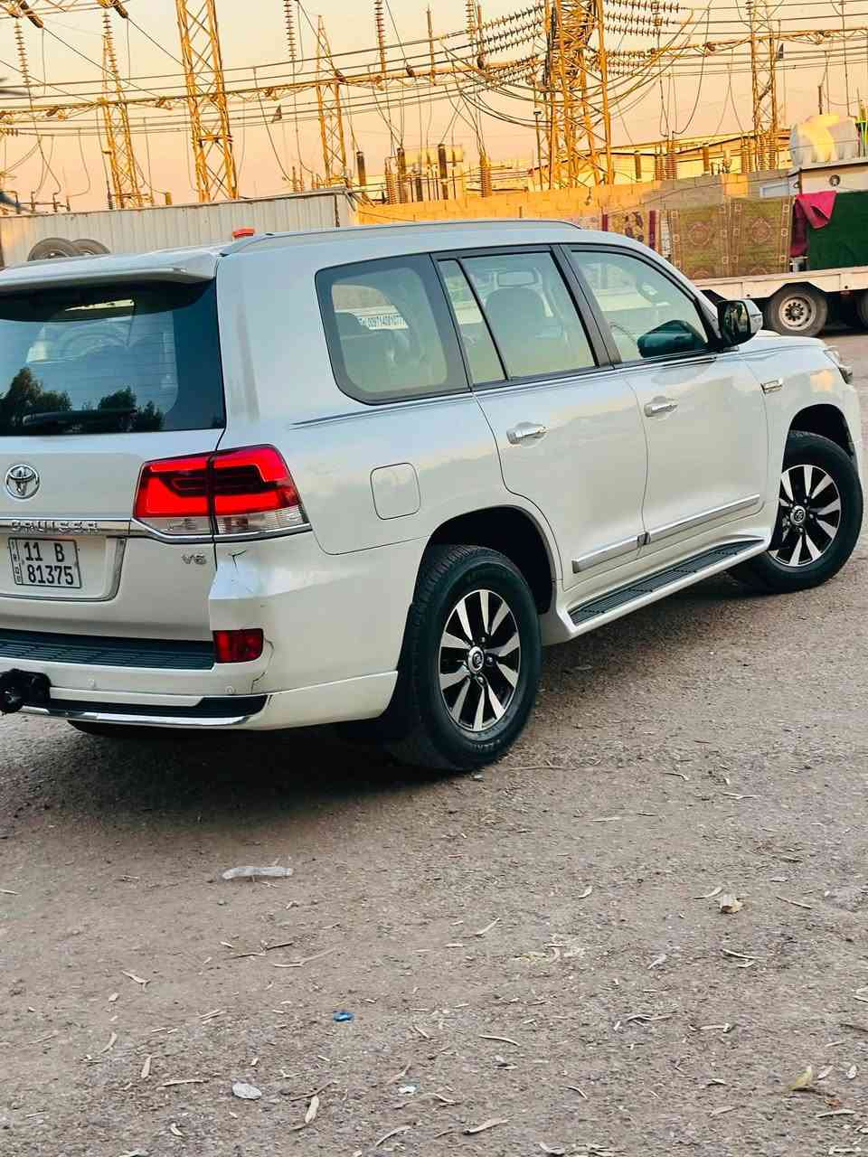 سلام عليكم لاندكروز 2018بريميه السياره 
فول مواصفات مواصفات ال بريم معروفه 
حادث السياره الجاملغين وبنيد وبيها بل كصه مال قمارع شويه السعر جوه السوك(310)وبيها مجال 
موقع بغداد
رقم الهاتف ***********
كل الهلا بيكم🥰
