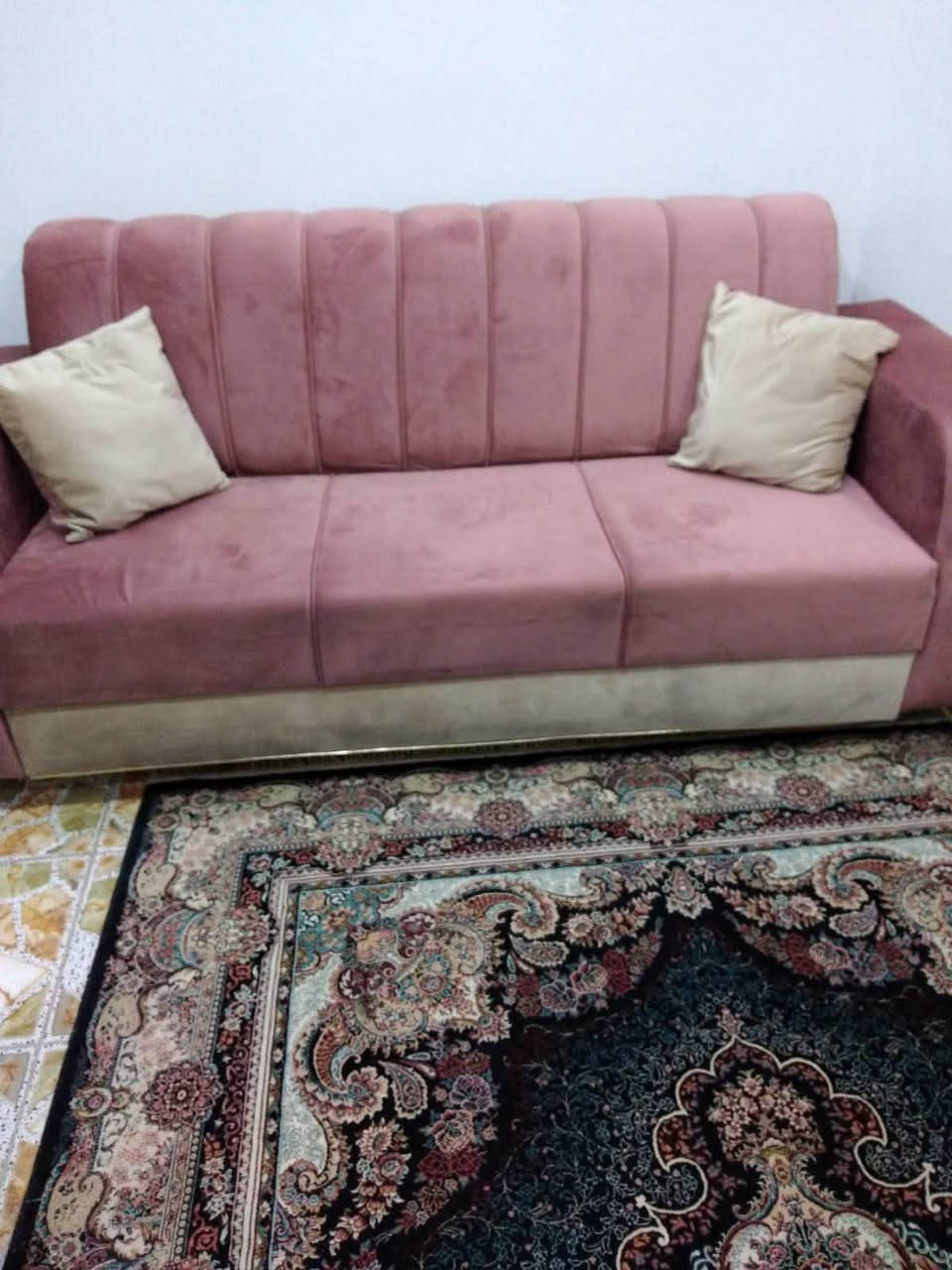 للبيع المكان المنصور للاستفسار ***********

