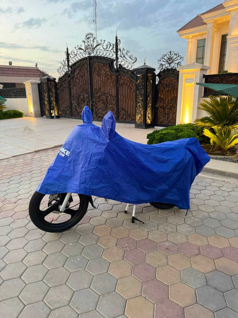 سلام عليكم 
موطور للبيع 
سنكي موديل 25 ستفسار هاذا رقم ***********
