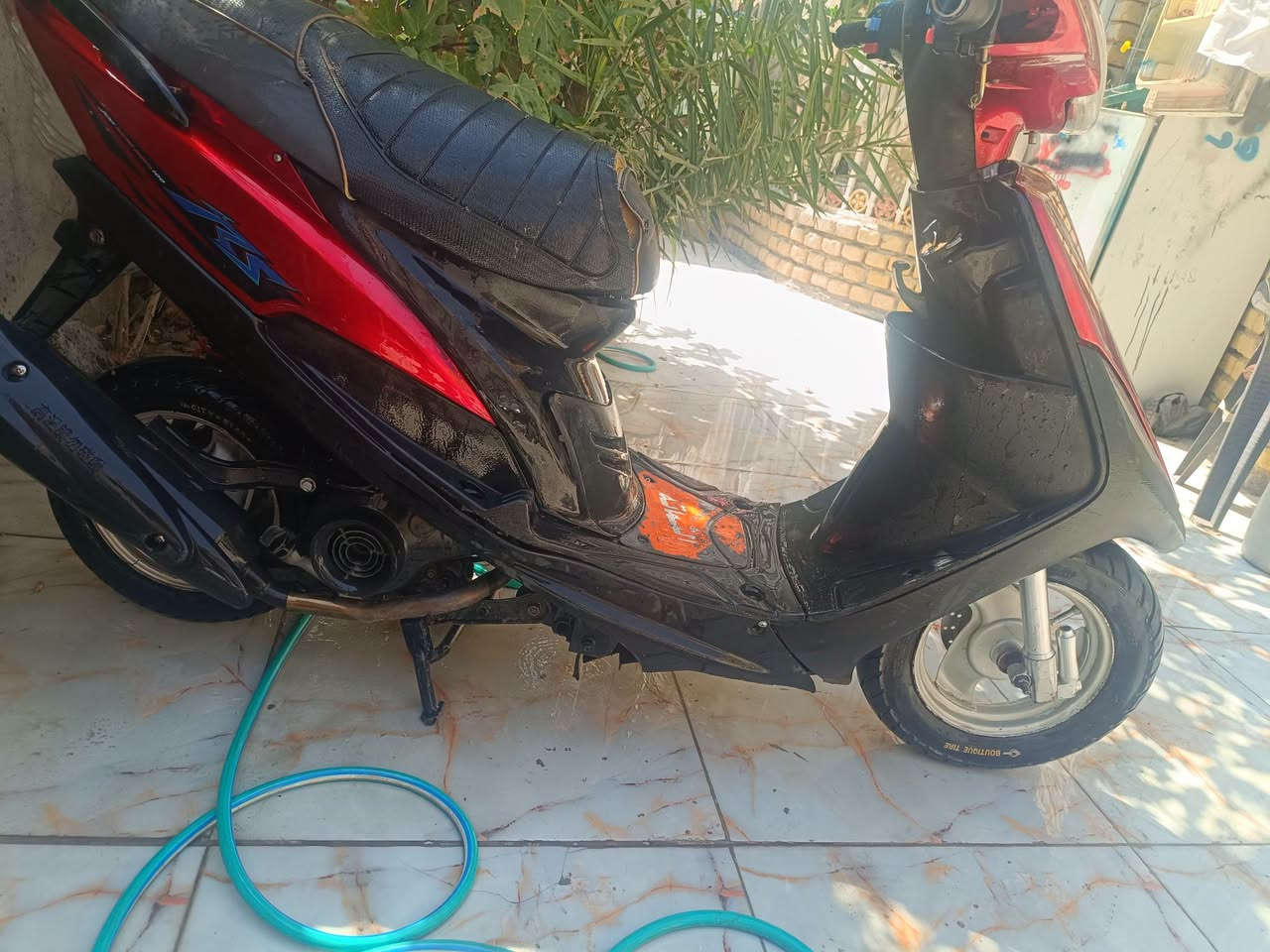 دراجه ماكس عدله نضيفه بوشه بلاديه مكينه خرسه شلعه مشي نعومه كهربائيات شغاله سعرها 400 وبيها مجال بسيط مكاني بلفضليه رقمي ***********
