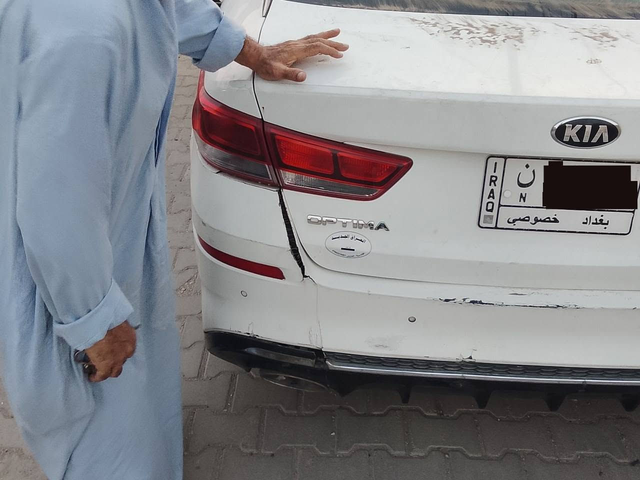 سيارة كيا اوبتما  محرك 2400 المفضل،  موديل 2020 خليجي المواصفات معروفة تعرضت الى حادث صور الحادث موجودة التضرر فقط الدعامية والراديتر تم الاستبدال بمواد أصلية وتم التصليح والبرمجة للايرباكات بدون تصليح تغليف الدشبول   
ماشية 102689 كليو متر حقيقي السيارة بأسمي التكييف والتدفئة تعمل والسيارة من الداخل نظيفة 
الرقم بغداد الماني السنوية منتهية الصلاحية 22/7/2025 
وجود صوت في المحرك تم ايقافها ولم تشتغل مرة اخرى
السعر 14الف دولار
تضرر المازدا اليمنى وكسر في الدعامية الخلفية كما واضح في الصور 
للاتصال على صاحب السيارة
***********
***********
للبيع فقط والتحويل للمشتري
