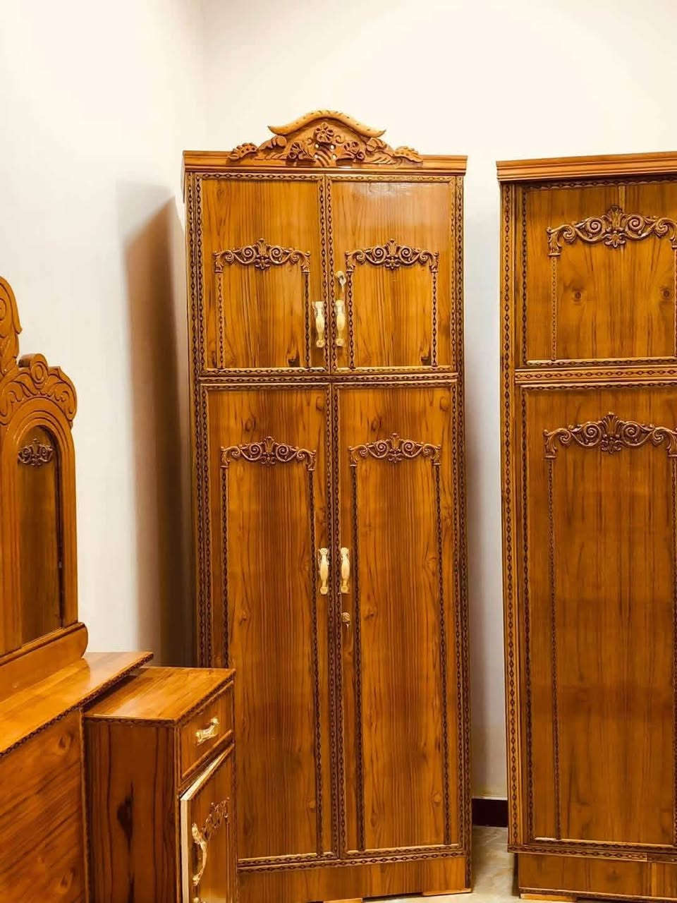 سلام عليكمً غرف نوم عراقية  ام سته ابواب بغداد الآمين الثانيه ***********
