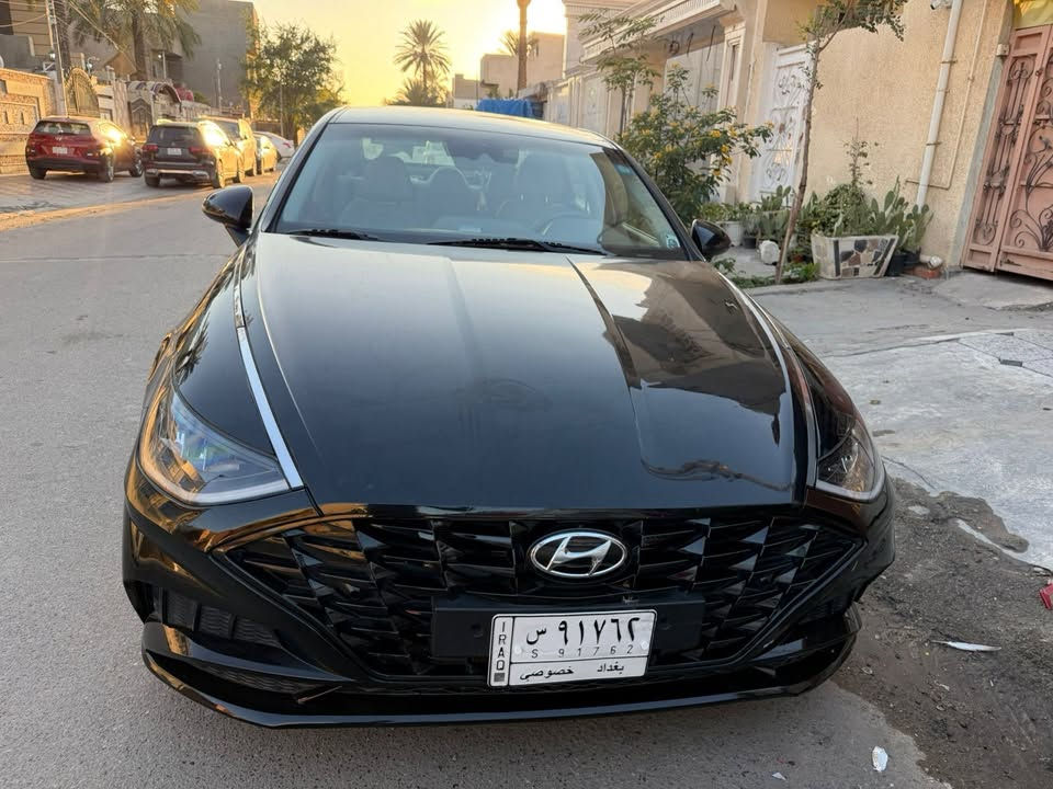 سوناتا ٢٠٢٠ الشكل السبورت
٢٥٠٠ دبل نوزل ماشيه ٦٨ الف كيلو  
***********  
سونار كلشي مبين بيها بل سونار  
يرادلها  بوليش وتكحيل شويه 
السعر ١٣٠ورقه
