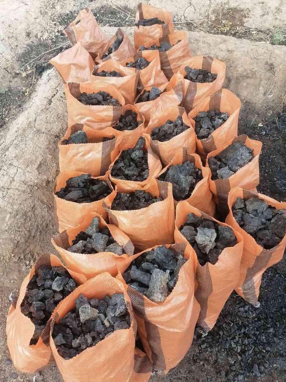 مكلف بالنشر....(السلام عليكم)
متوفر عدنا فحم مصنوع من شجرة الزيتون 

باقي 61 كونية فحم حالياً فقط سعر الگونيه 3.5

     لاستفسار مخابره الرقم وبيها واتساب ***********
