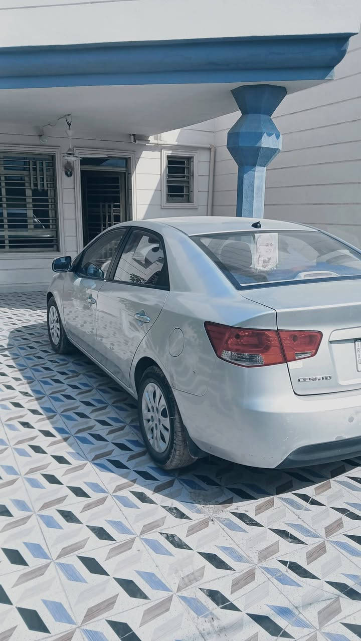 🚗 للبيع كيا سيراتو موديل 2012
🔹 الوارد: خليجي
🔹 المحرك: 1600 CC
🔹 الممشى: 160 ألف كم
🔹 الملكية: رقم بابل، باسمي
✅ بنيد مبدل جديد أصلي
✅ جاملغ بيها ضرر خفيف
✅ دواخل نظيفة
✅ تبريد ممتاز
✅ زوج إطارات جديدة
✅ شاشة مسجل مع Wi-Fi وBluetooth
✅ السيارة نظيفة بشكل عام، مع بعض الملاحظات البسيطة
💰 السعر: 80 ورقة، قابل للتفاوض
📍 الموقع: بابل – الحلة – المركز
📞 للاتصال: ***********
