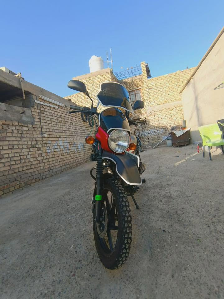سلام عليكم عندي دراجه بوكسر لبيع الدراجه جبلي موديل ٢١ دراجه مفتوحه بس مره وحده سعر الدراجه مليونين وربع عنواني بغداد-الشعله ***********
