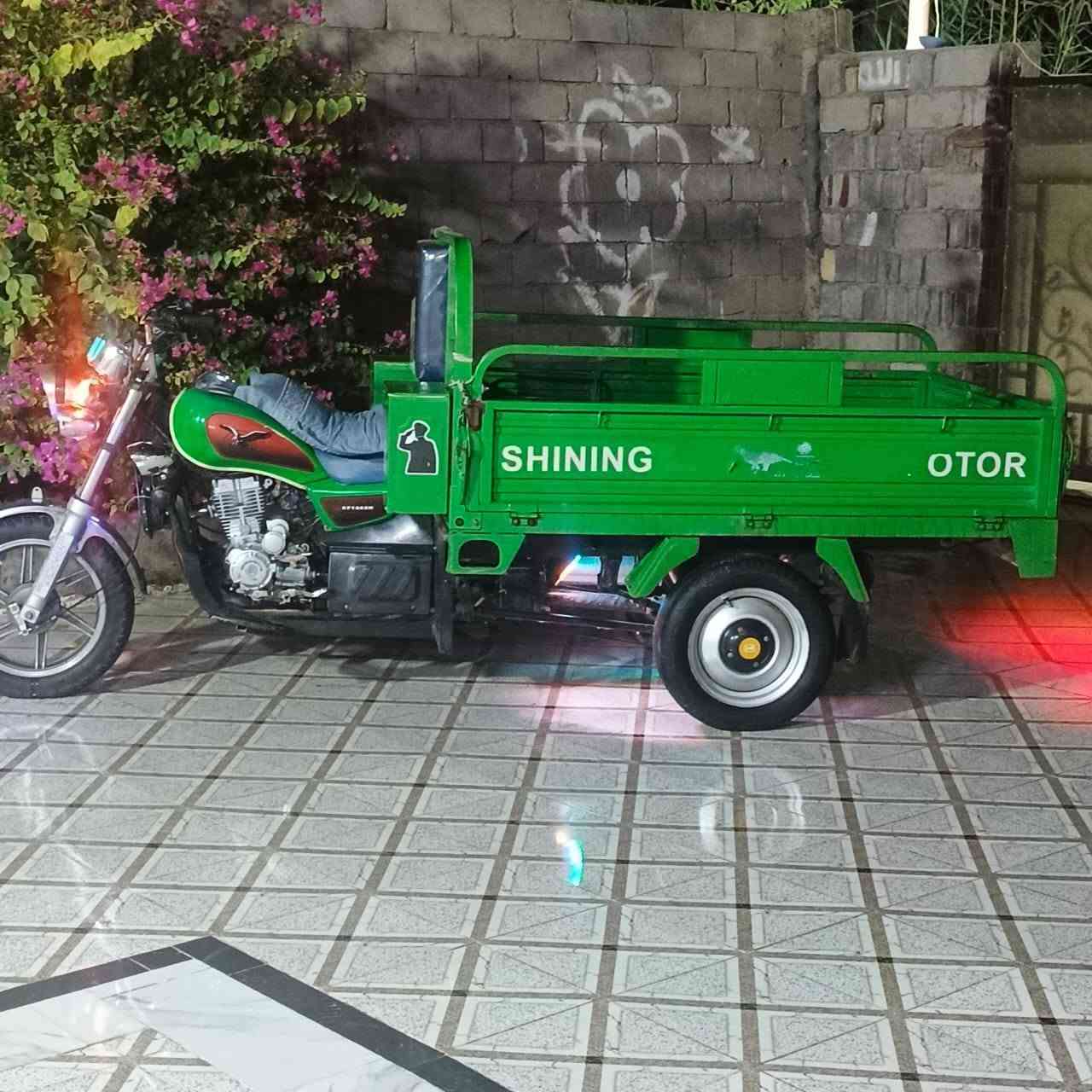 ستوته جمره الوكيل بلال موديل 2022 رقم سنويه ستوته ما عايزه كل شي هورن بوش كتف اشاير رياضي تحكم بل سرعات لوكير 200  مالت حمل كهربائيات كلها شغاله تجي الشغل وتطلع ترايك للبصره سعر خاص او الاتصال على هذا الرقم***********
