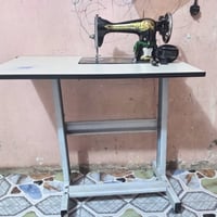 مكينة خياطة • نضيفه • فراشه