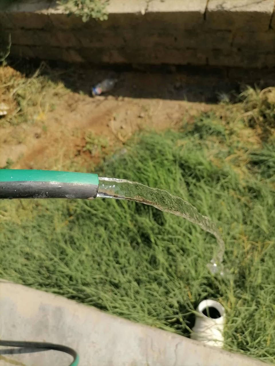 السلام عليكم يوجد بيت للبيع في الشرقاط قرية بعاجة حارة الحيدر جيراني ذهب صافي و ناس محترمين والله
بنائوا حديث وعالي مرتفع عن الأرض المساحة الكلية (600)زراعي كلوا سقوف ثانويه و سيراميك و بوب بلاستيك محتويات الدار ٢ غرف نوم مجمع صحيات أجلكم الله موزع مطبخ هول ربعه خارج الدار حديقة كراج للسيارة
و مخزن و صحيات و سياج كامل للدار 
خطين مي فيض بدون موطور يصعد وخط مولد و وطني مسحوب كامل والسعر نقداً فقط البيع اني و القسط و الدين مو أصدقاء (46) مليون وبيه مجال للشراي ويرهم مراوس حسب القناعة
بيت التل العالي او حي الجمعية بعاجة من جهة الفوج العاشر 
*********** اتصال
*********** وتساب
موقع البيت مخدوم و مميز قريب على مدرسة و مسجد والشارع العام 
تحياتي واحترامي للجميع

