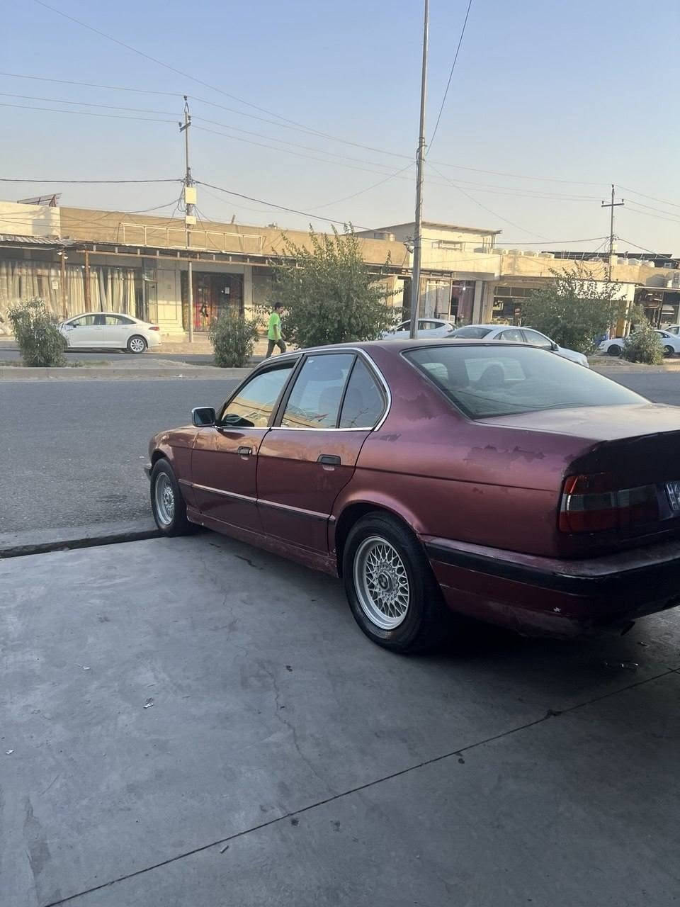 MBW 520 1992
بێ سبوغ و بێ لێدران
گێر عادی
گێر و مەکینە و  تەحویل  بەشەرت
چوار جام کارەبا
هەزە  سەنەوی تا 2031

***********

BMW 520 1992
بدون سبغ بدون ‌ضربة
گیر عادي
گیر و مکینة و تحول بشرط
4 جامات كاربایی
هزة سنویة مجددة لغایة 2031

*********** أربيل, العراق
