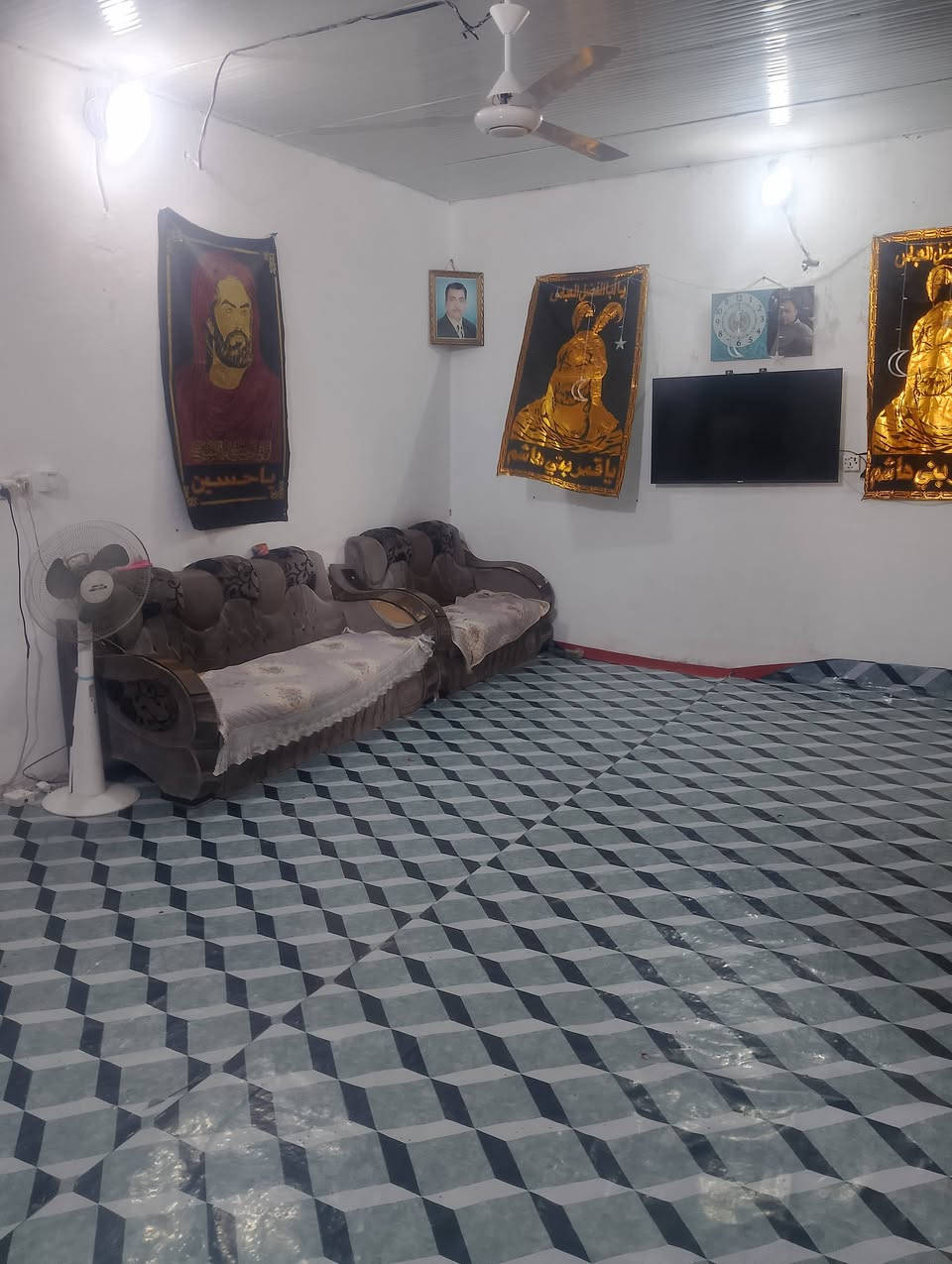 بيت للبيع • حي الحكيم • قرب الحولي