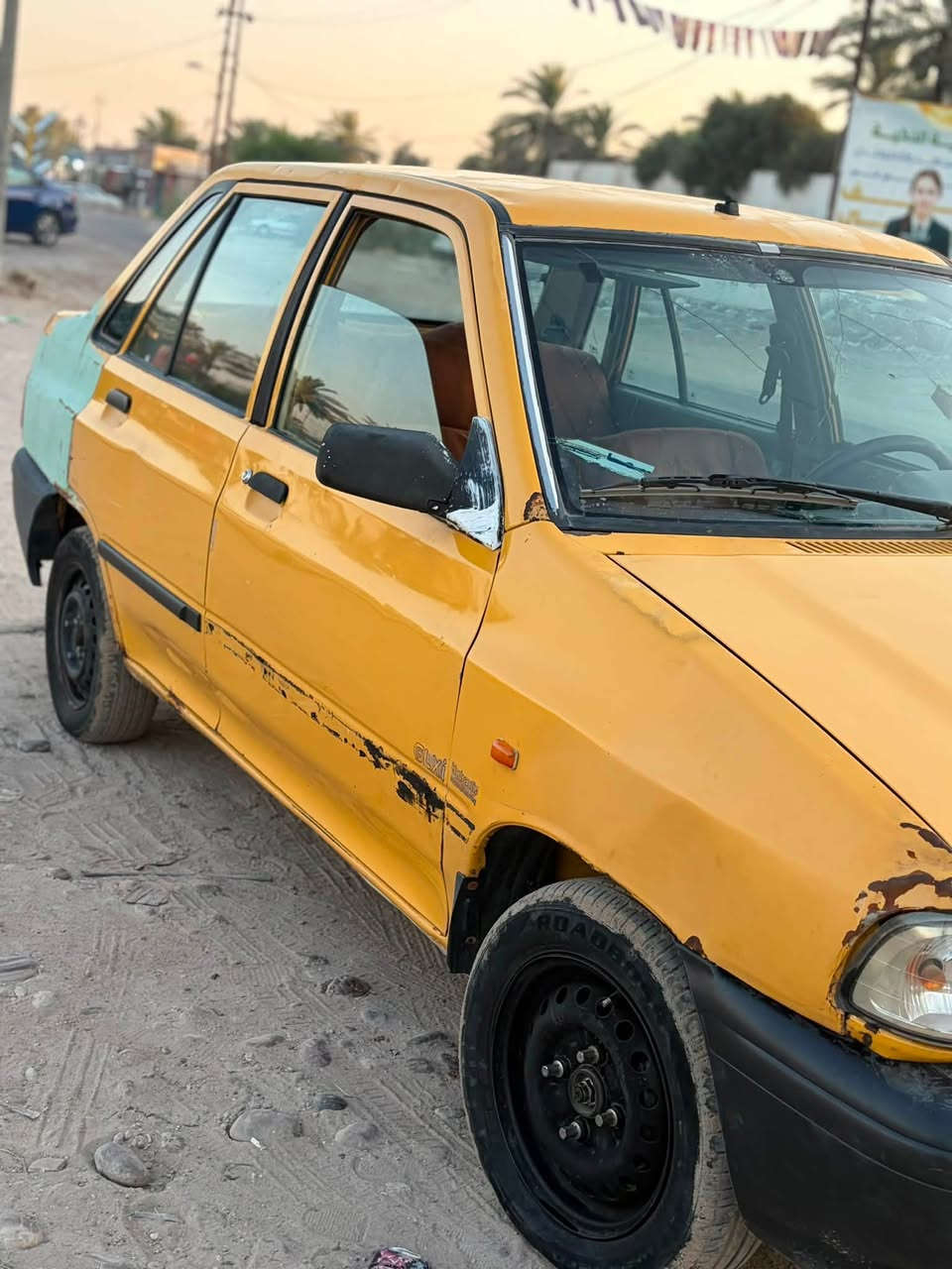 لسلام عليكم سايبا ٢٠١١ مكينة وكير جدد شواصيها  بلاديات سيارة هيئة ما مسجلة وعليها غرامة ٦٥٠الف رايدها ب١٠قفل سيارة بلادية ونضيفة حيل مكاني بغداد دورة هور رجب ***********
