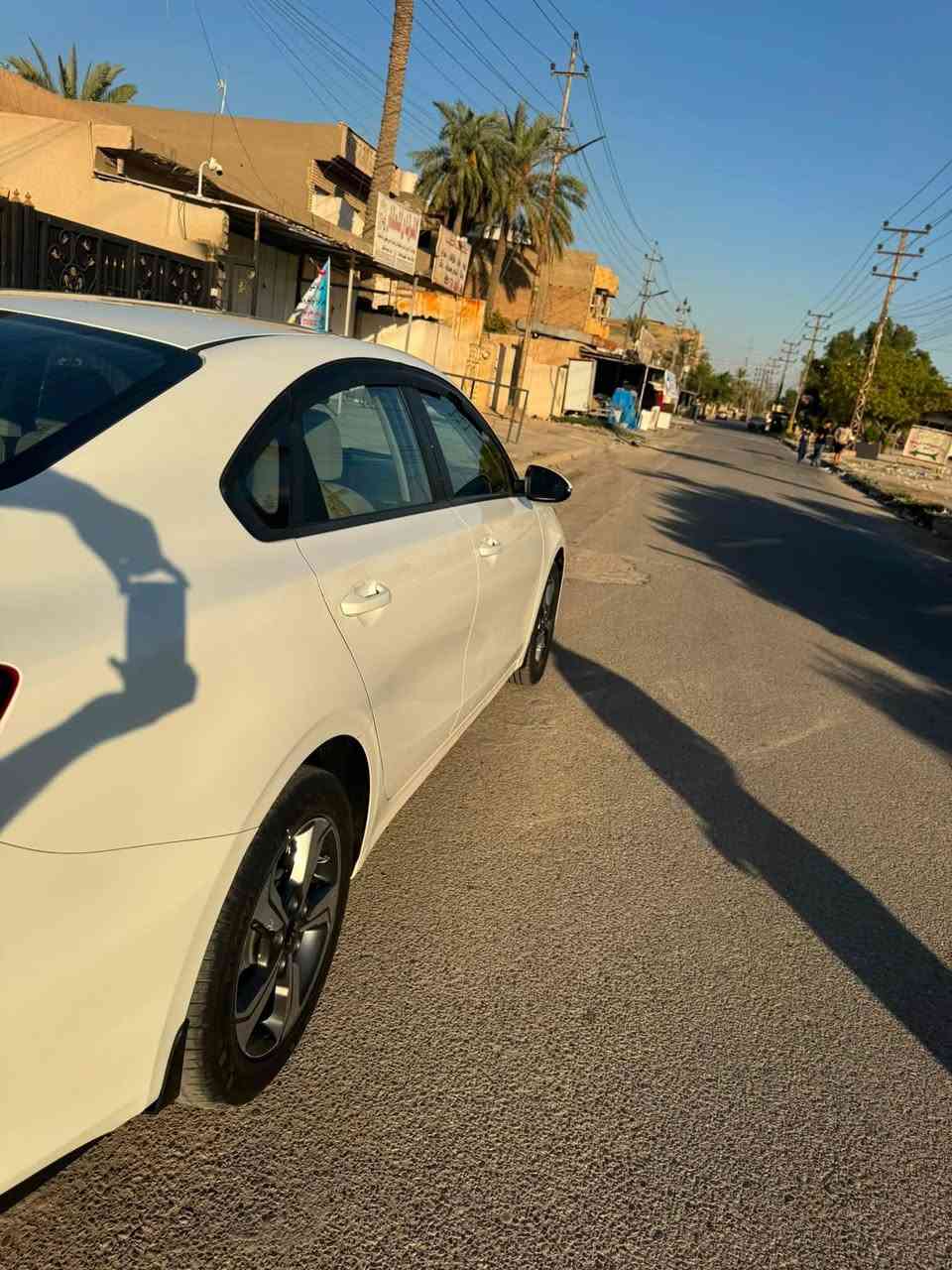 السلام عليكم سيراتو 2019 خليجي بغداد مري كهرباء تبريد  قطعتين مكينه 1600 العنوان بغداد الزعفرانيه *********** السعر 140 وبيه مجال حك الجيه
