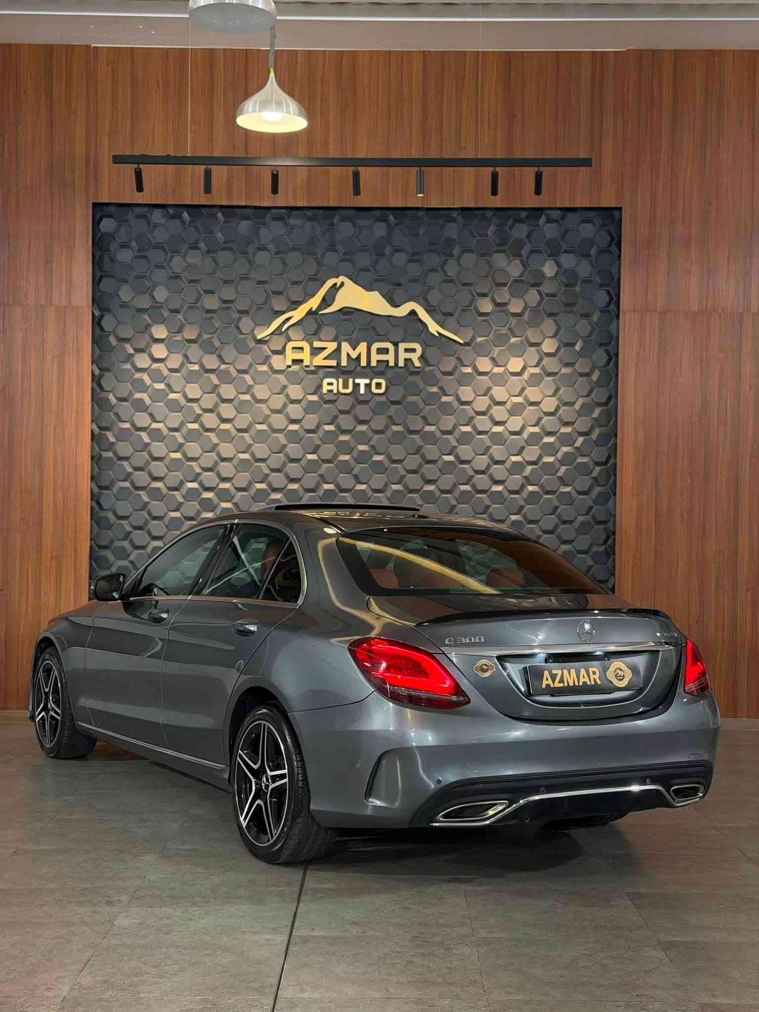 Mercedes benz C300🇩🇪
سعر مميز : 225$
موديل : 2020
داخل احمر و سماعات برومستر

سلايد 
ماوس
 داخل 64 لون متغير
كشنات كهرباء (3 وضعيات تحكم) 
بك لايت لد  
لايتات زينون (داينمك) 
بصمة تشغيل 
رادار امامي
رادار خلفي
نقطة عمياء
كامرة خلفية دوارة 
داخل جلد احمر (اصل) 
‎شاشة كار بلي 
سستم سماعات برايمستر
ثيمات amg
شاشة ترحيب amg

كير و محرك كلها بشرط بدون فتح و اي خلل

سعر : 225$
للاستفسار : ***********
العنوان: السليمانية المعارض الجديدة شركة ازمر اوتو معرض رقم ٣٤
