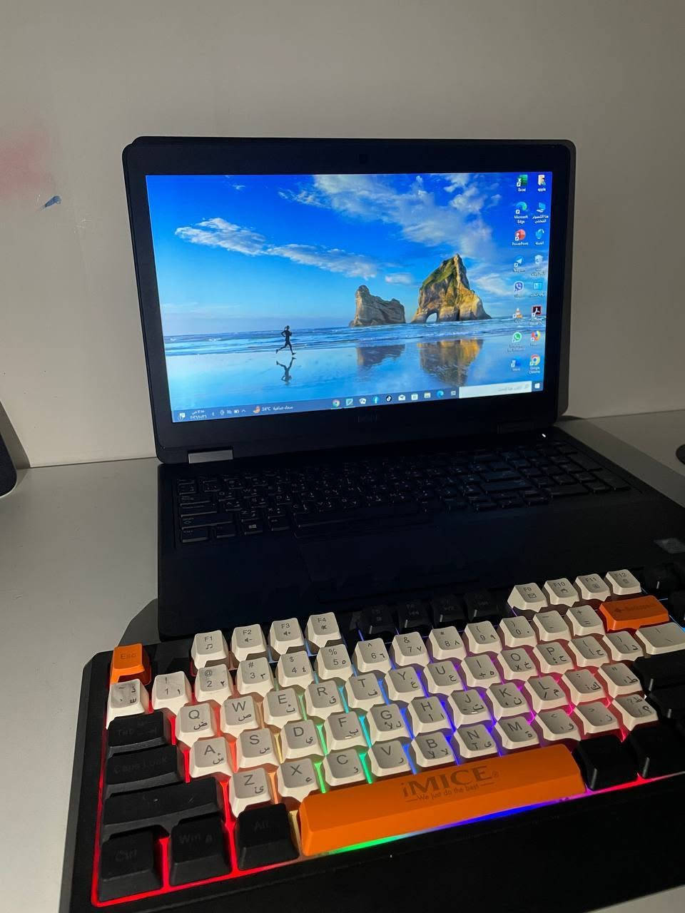 i5-6200U • ٨ جيجابايت رام • ٢٥٦ جيجابايت
