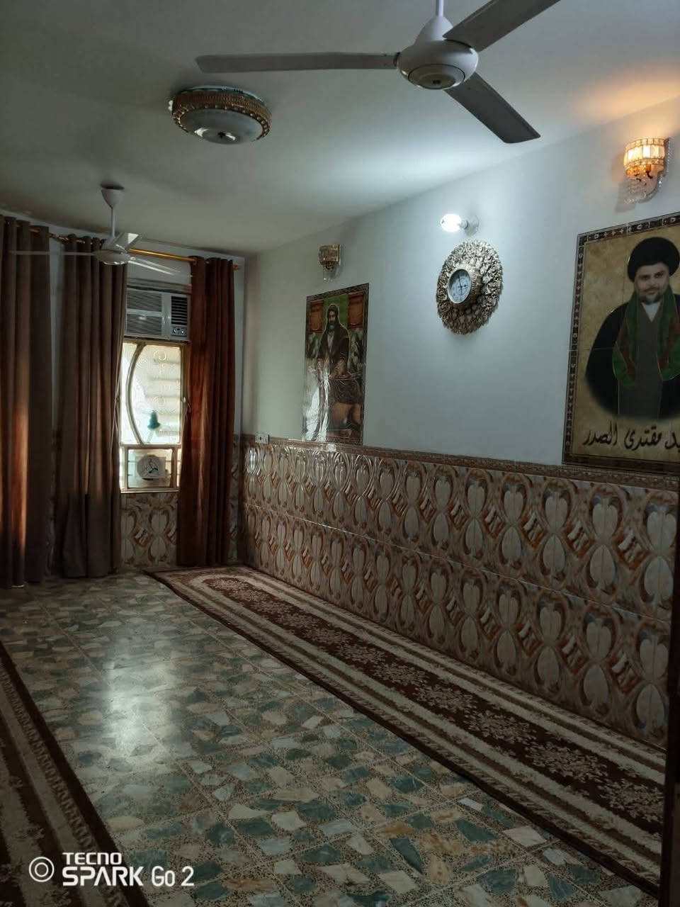 سلام عليكم بيت للبيع المساحة 125م طابق واحد بيت كامل خير من الله والسطح شتايكر حي السفير شارع سكلة قاسم الكناني للتواصل *********** او مراسلة على الخاص
#اكسبلورر #بيت_للبيع #العبيدي_حي_السفير #بيت_زراعي25
