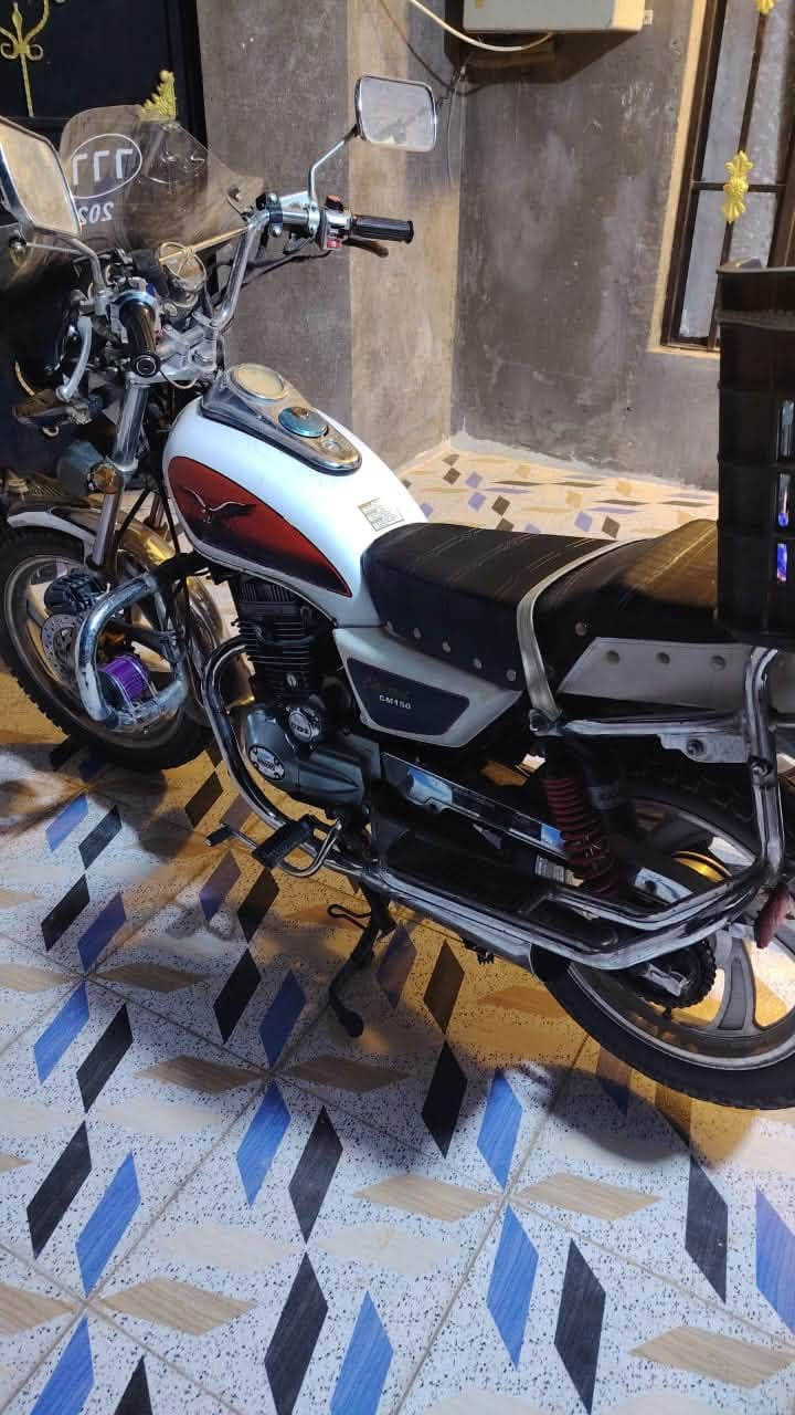 جونده للبيع الدراجة صارلي سنتين من طلعته من المعرض من حسنين البسماوة الدراجة نضيفة ما ناقصهة برغي اوراق 2016 الدراجة. للاستفسار على الخاص او الرقم ***********
