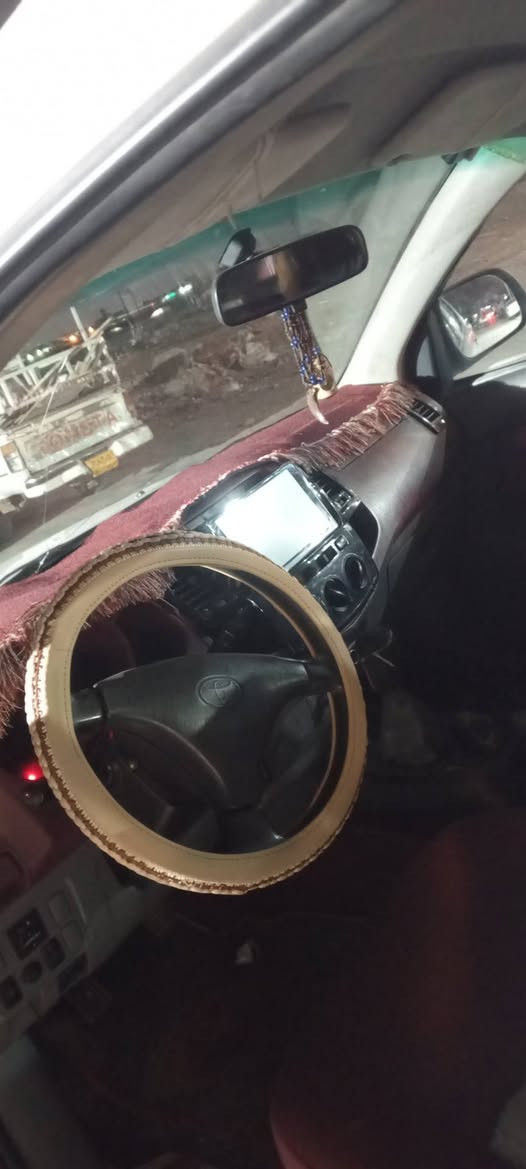 هايلكس • موديل ٢٠٠٩ • جير مكينة اكسل