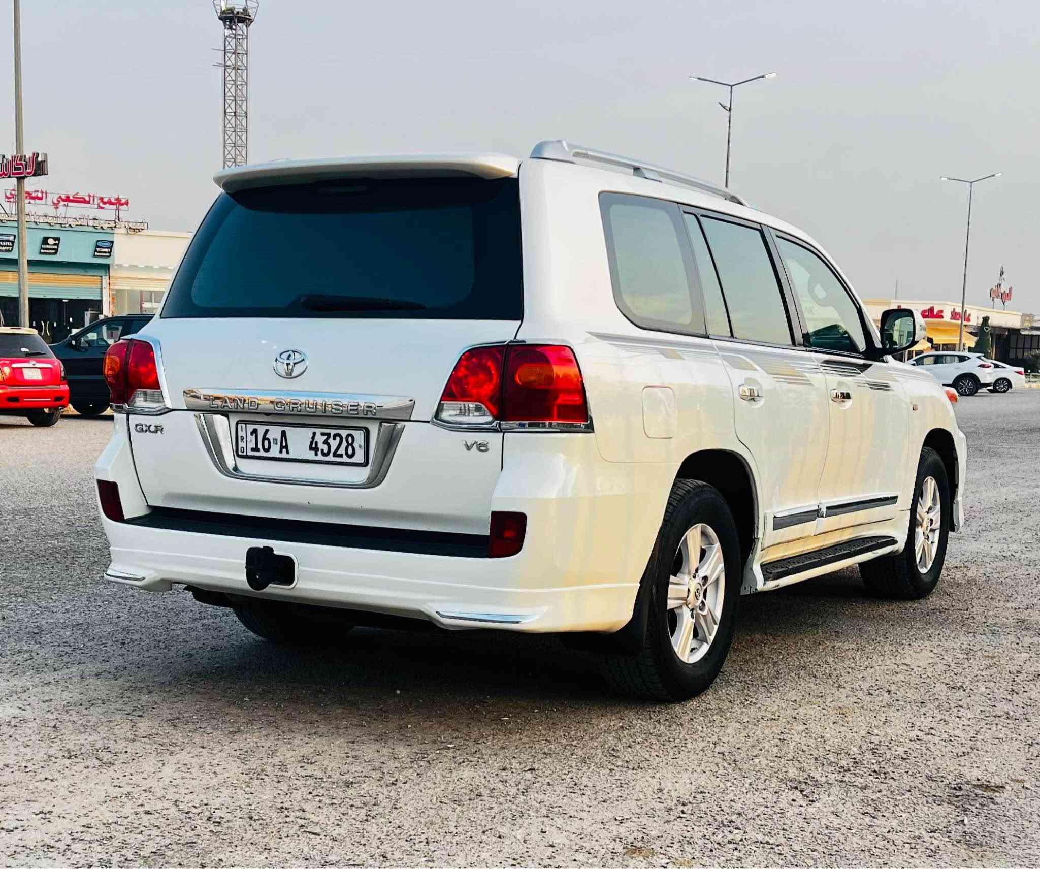 لاندكروز • ٢٠١٠ • بريم فول