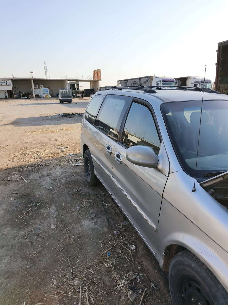 سلام عليكم سياره البيع رقم دهوك مداور ثاني يوم بسمك محرك تبريد ثلاقطع مكفولة ٧٠ بيهه مجال *********** أكو امراوس شايجر اوبامه مع الفرق
