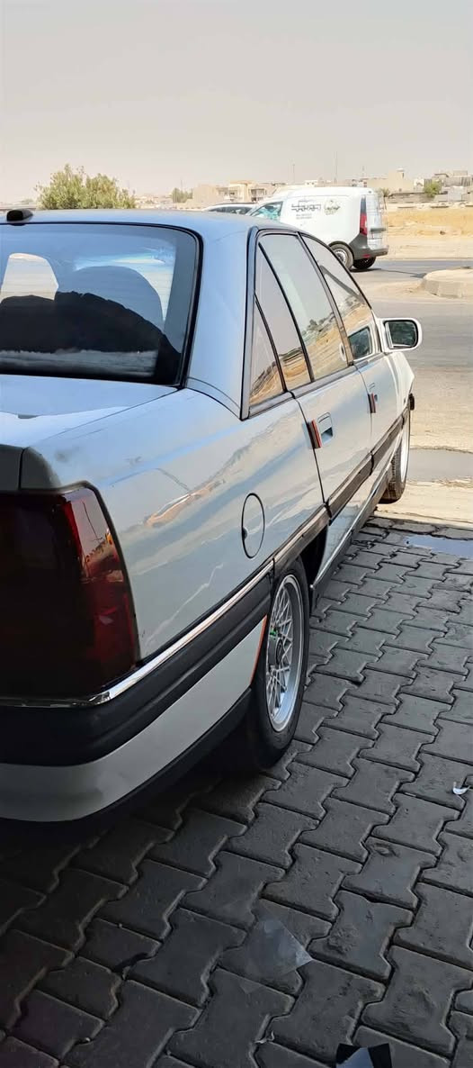 للبيع اوبل اوميكا موديل 1993 رقم أربيل دولي بس سنويه صارلها سنه منتهيه محرك كير مابيها شي كهربيئات كلها شغال بس كيلو متر مايشتغل صدر 85 بل 100 بدون ضربه بيها قطعتين صبغ بدون دوخل حجم 20 بلادي سقف سلايت سياره كبس امامي وخلفي وتكم ودوخل شرط تحويل بطاقه بنزين مابيها صاحبها ابكركوك السعر 37 مكاني كركوك ***********

