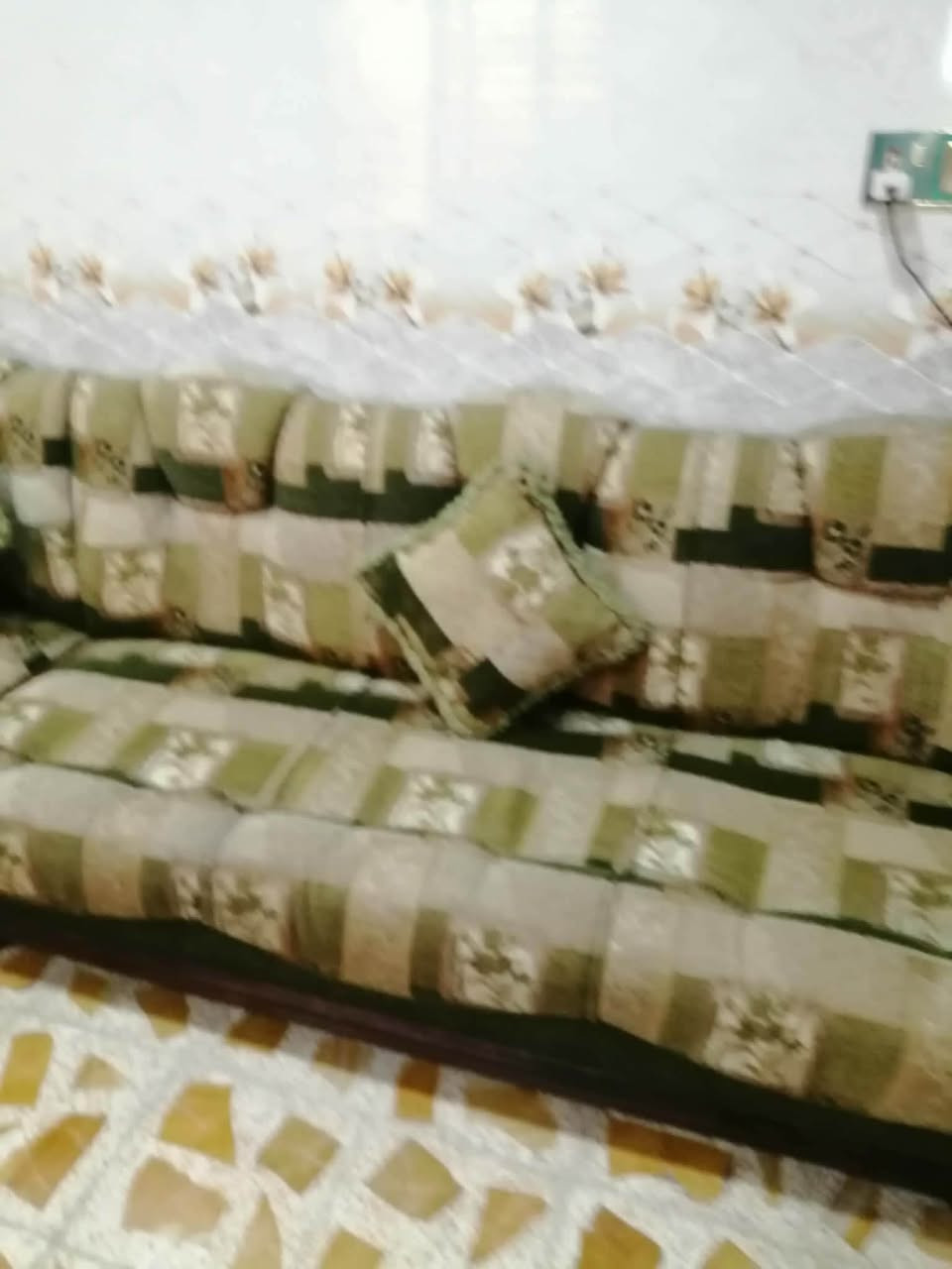 طخم قنفات ١٢ متر نضيف جدا مال بيت
بي زاويتين بس ما مصورهن  

مكاني موصل 

سعر ٤٠٠ الف 

استفسار اتصل او واتساب ***********
