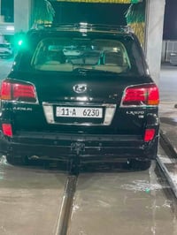 لكزس LX570 • ٢٠١١ • رقم مميز بغداد
