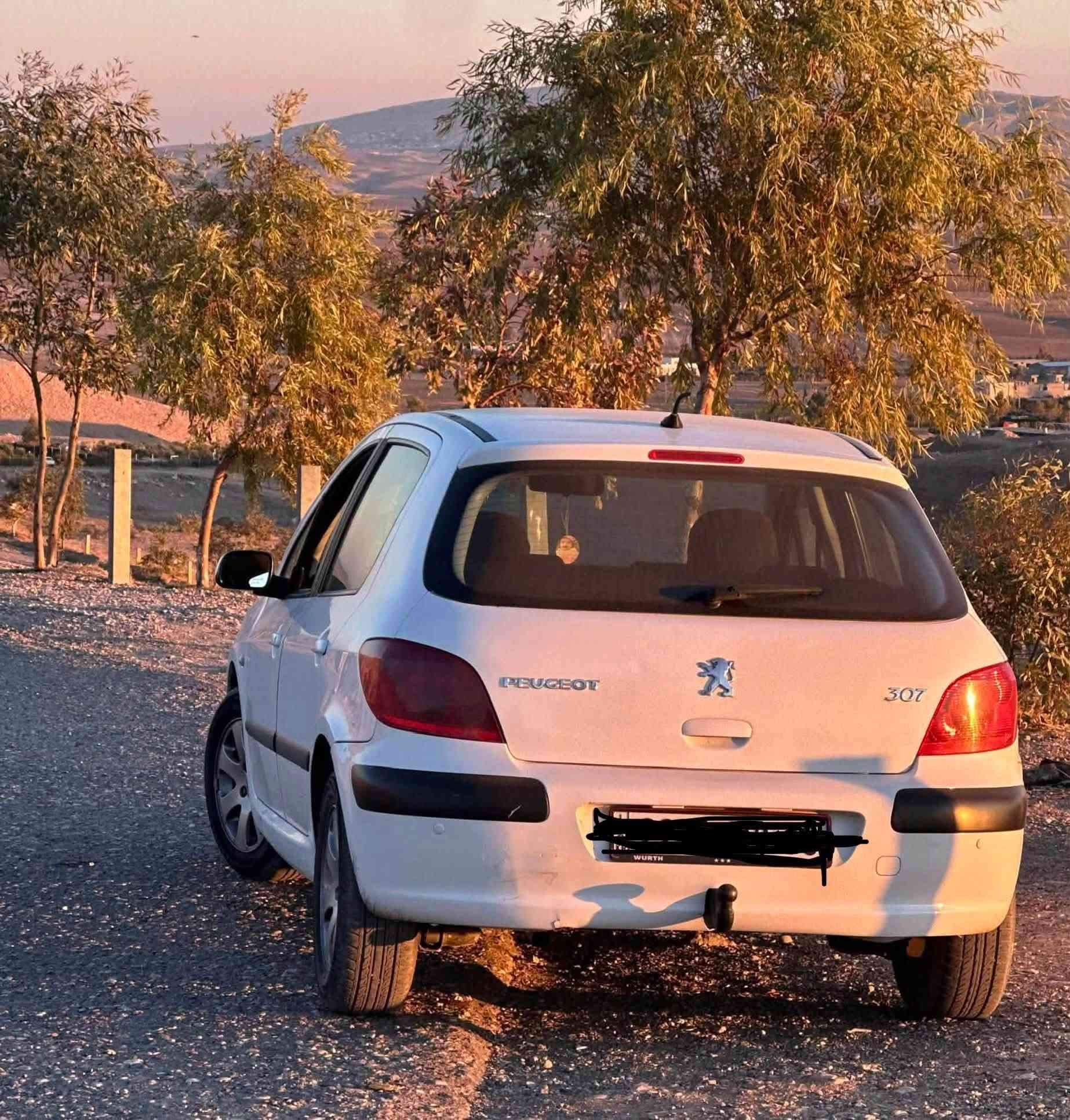 بيجو حجم 307 موديل 2005 حجم المحرك 2000 كير محرك كهربائيات كلها شرط السيارة بيها صبغ بابين وبونيد مبدل السيارة رقم اربيل وبأسمي شرط التحويل مكان السيارة الموصل السعر 63$ وبيها مجال (  اني مكلف بالنشر ) للاتصال ***********
