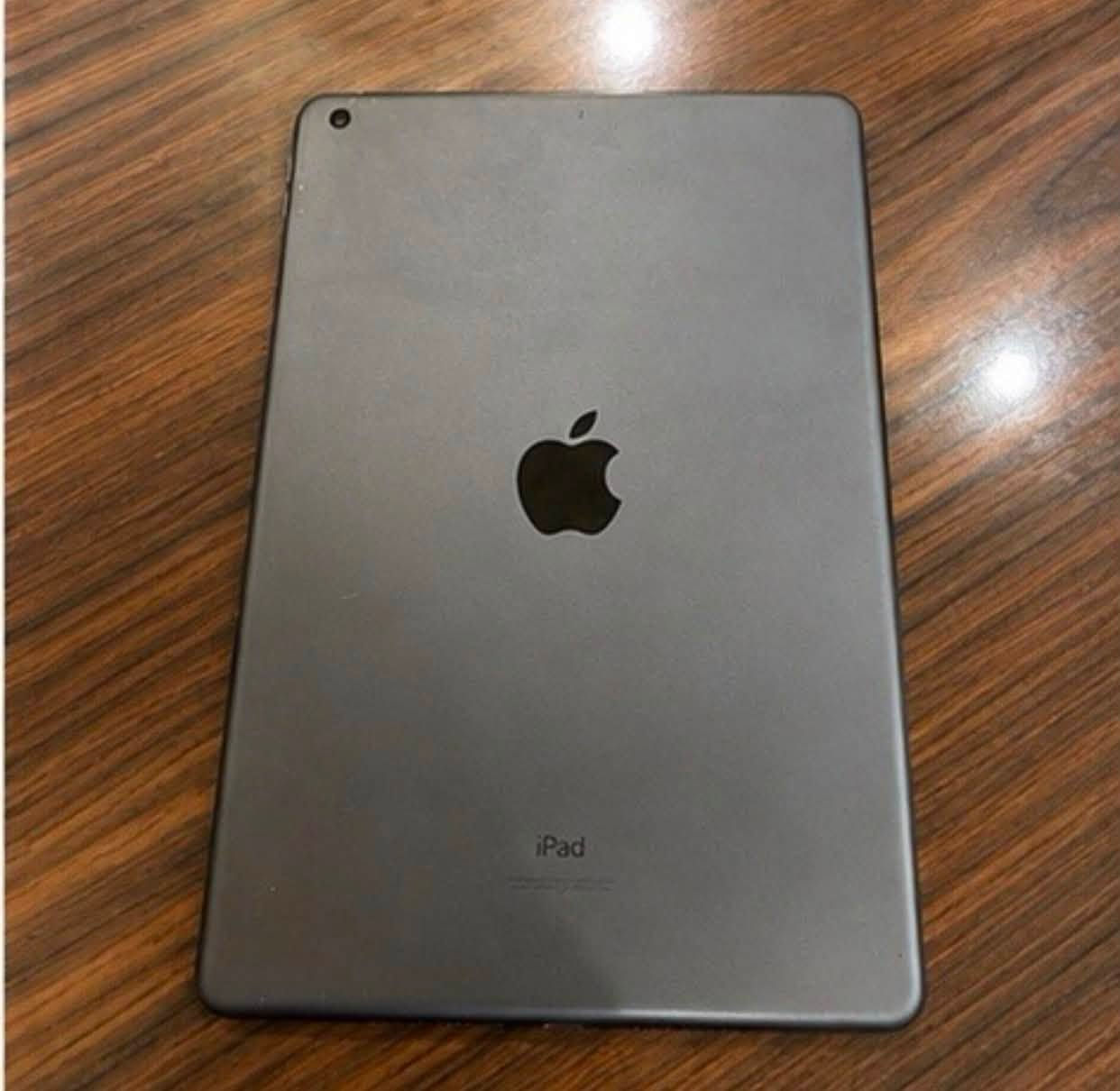 للبيع iPad 9
✨ الجهاز نظيف وحالته ممتازة
💾 الذاكرة: 64GB
🔋 البطارية جيدة
🖥️ الشاشة واللمس شغالين بصورة ممتازة
🔘 البصمة شغالة
📦 متوفر الكارتون + الجهاز

الجهاز مناسب للدراسة، اليوتيوب، التصفح والألعاب 🎮📚

💰 السعر: [350الف]
📍 المكان: [االموصل]
📩 للجادين مراسلة خاص واتساب 
***********
