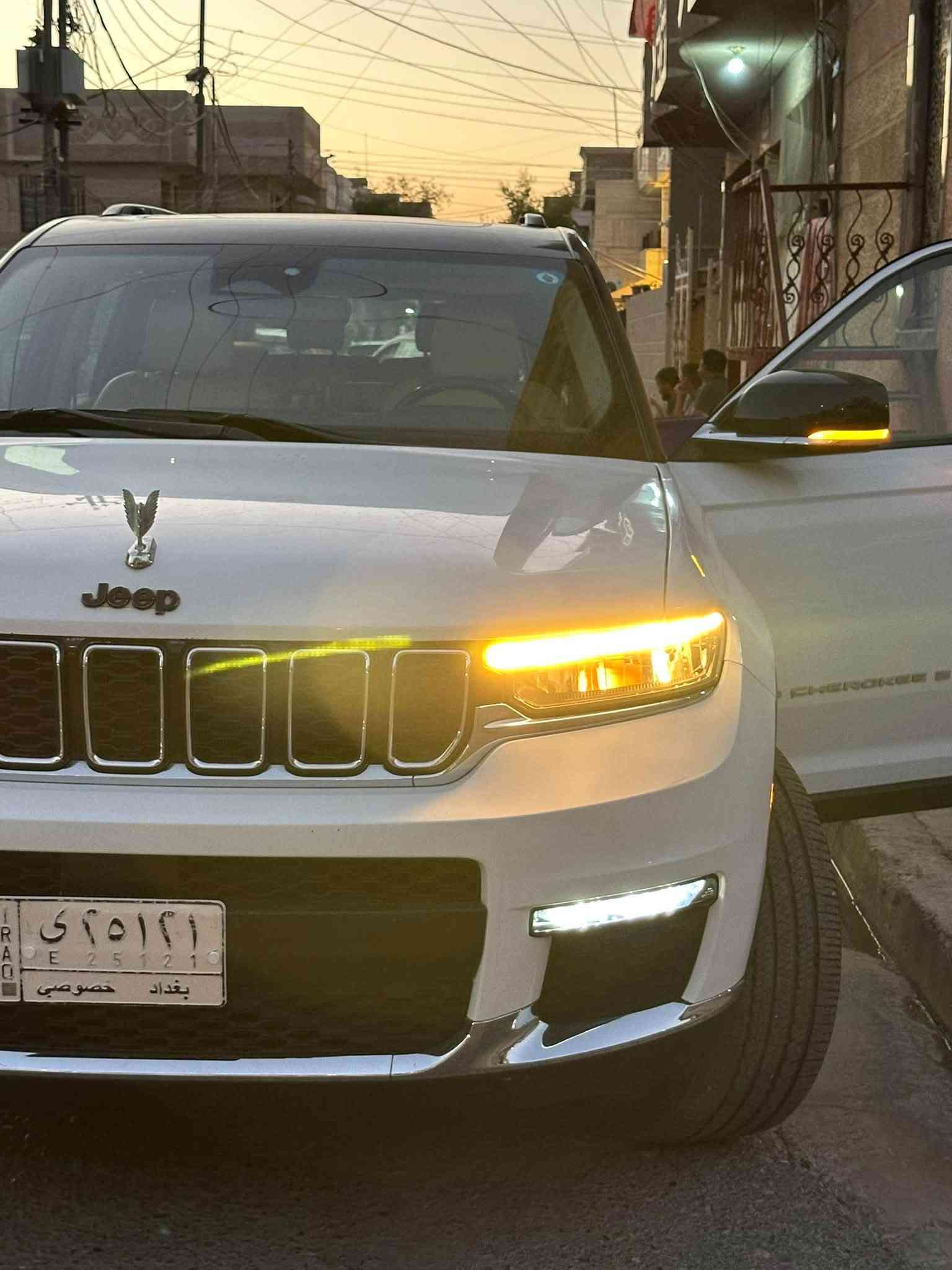 كراند شيروكي • ٢٠٢١ • ٧ مقاعد