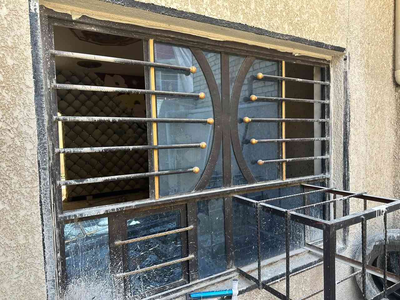 شبابيك وابواب لبيع مكاني الزعفرانيه لاستفسار ***********

