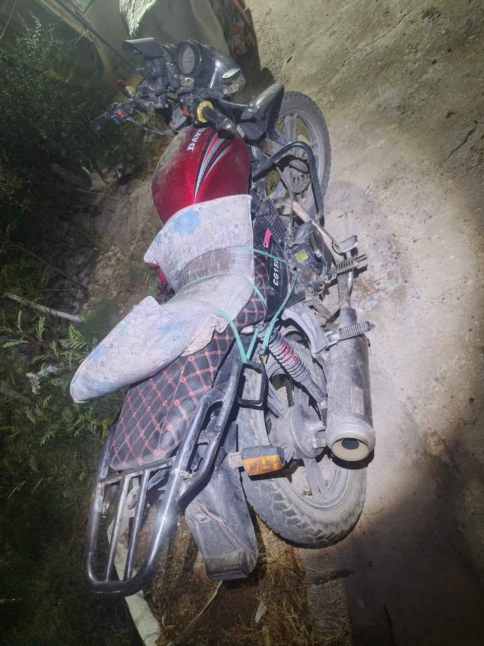 دراجة بوندا موديل 2015 محور محرك دايوان ماكس 200cc  وكهربائيات كلها شغالة تاخذها ربع مذب عليها كبل لشغل لتواصل المراسلة واتساب *********** دهل اوران, واسط
