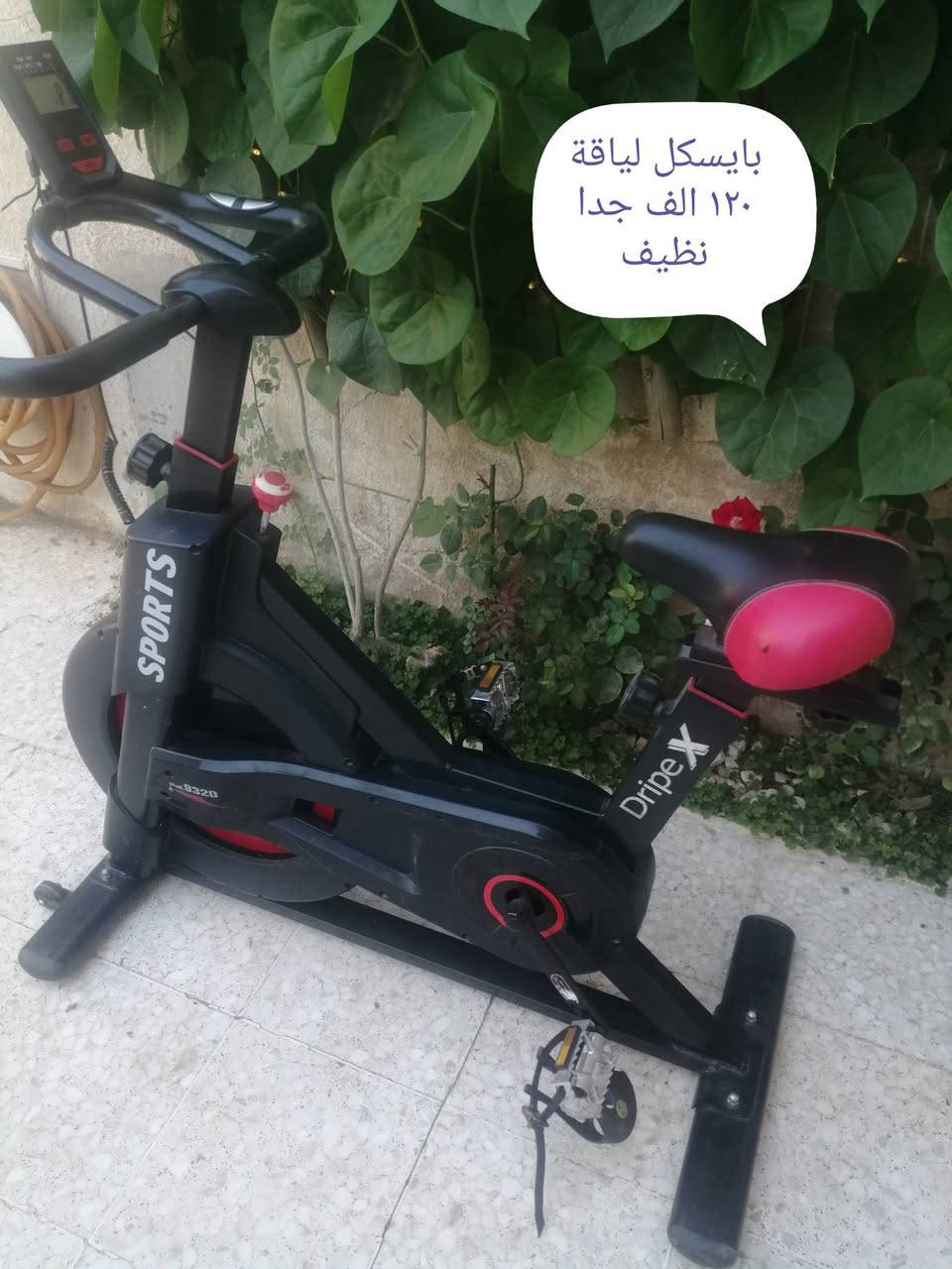 للبيع للتواصل ***********
بي مجال شوية

نص مكتوب في الصور:
- بايسكل لياقة ١٢٠ الف جدا نظيف