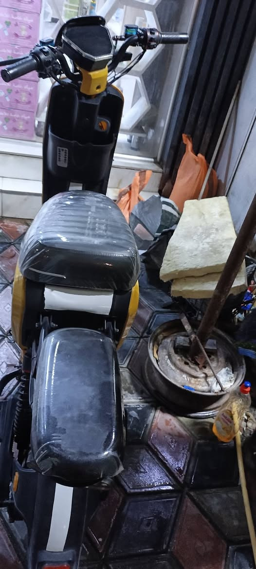 دراجه ار 9 شركه ريماكس للبيع سعر🏍 400وبيه مجال كلث نمر تمشي 65
عنواني واسط صويره شارع نجمه قرب سنتر العبدلي 
تواصل***********
