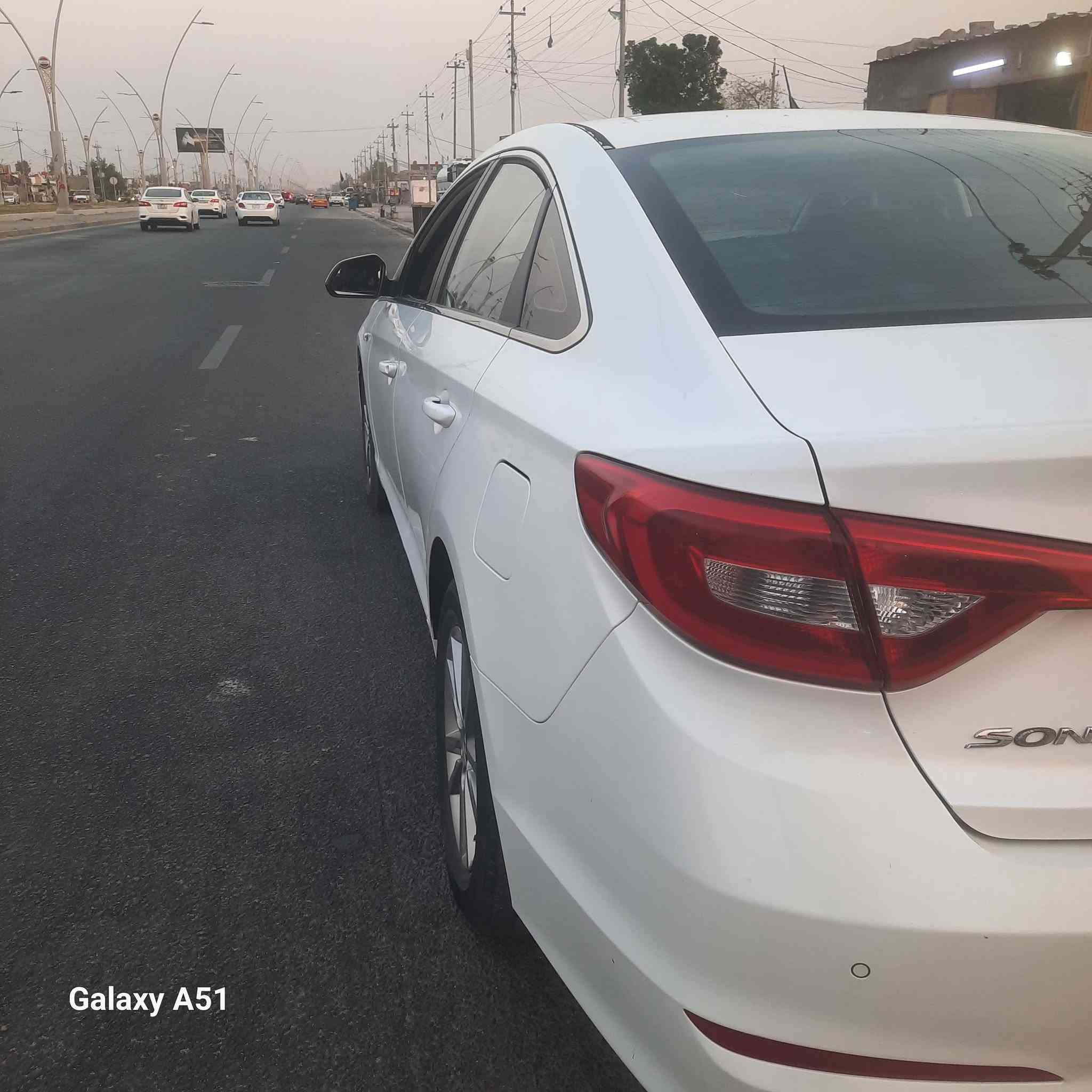 ياالله
سوناتا البيع 17 كوري بيهه قطعتين صبغ فغط 
رقم شمالي جديد تريد وكاله او تحويل بكيفك
السعر ١٢٥ بيهه مجال عنوان بصره كرمت علي
***********و***********
بيع مستعجل

نص مكتوب في الصور:
- Galaxy A51