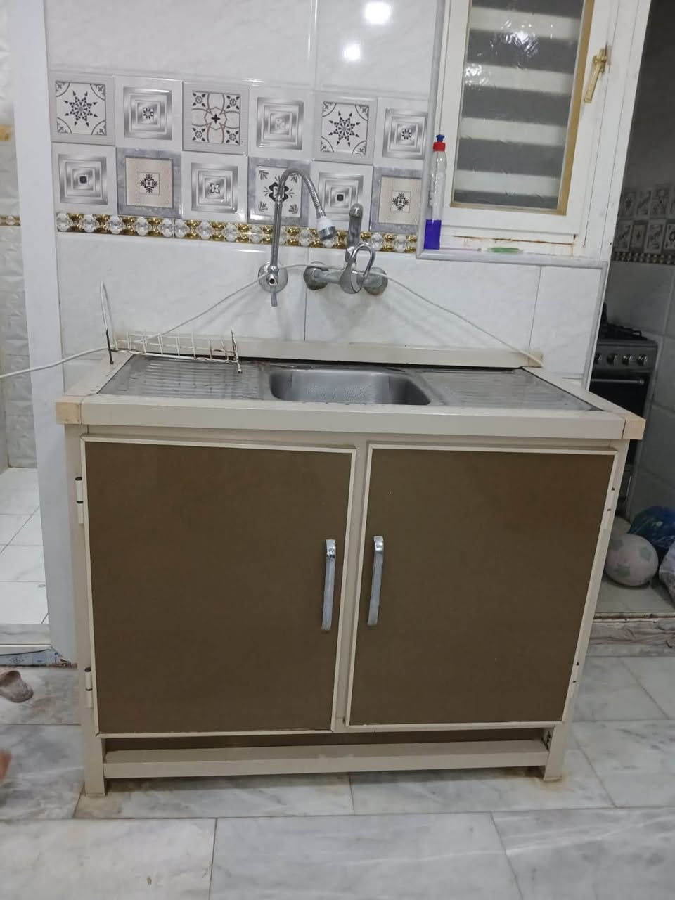 سلام عليكم أغراض بيت لبيع   غرفه تركيه سعره ٤٠٠ نضيفه. بس يراد اله ضب مجرات  تخم ٨ معقد ٢٠٠ ديوان ٧٥ كاونتر ٣٥٠بيهن مجال اتصل. ***********
