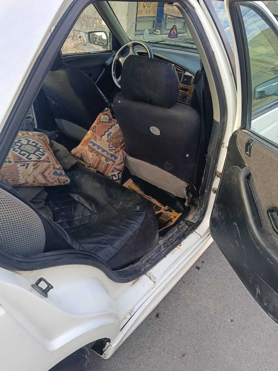 سلام عليكم بيجو بارص مديل ٢٠١٢مكينه فرنسي قبل عشر تيام بدلته كير خير من الله تحويل ثاني يوم بكاني بغداد يم مرور الرستمية ***********
السعر ٣٠تعال شوفهة وسهلة
