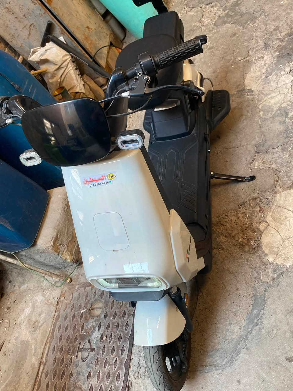 سلام عليكم دراجه شحن E-bike  شركه عالميه للبيع استخدام اقل الشهر والوصل موحود كامل المميزات اشاير لد لايت زينون مقعدين وتحتوي على 4 بطاريات( كبار) وشاشه ديجيتال تحديد اي عطل ممكن يصير وتحتوي على سويجين وبصمتين وتنبيه نظام سرقه ودراجه كامله بحاله الوكاله ‼️ استخدام اقل الشهر السعر375  وبيه مجال الشراي تواصل على الرقم *********** العنوان بغداد كراده
