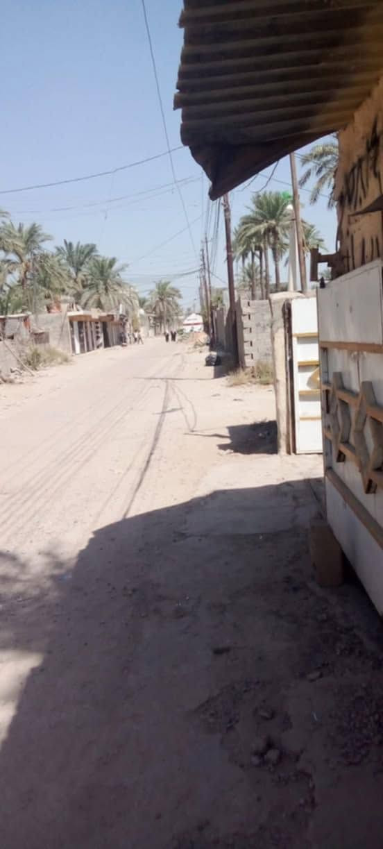الرقم الأول: ***********
الرقم الثاني: ***********
أبو غريب - دارين للبيع 🏡 

للبيع عقار بمساحة كليّة كبيرة وموقع استراتيجي، يحتوي على دارين:

✅ الدار الأول: بناء حديث 

✅ الدار الثاني: بناء قديم

📍 الموقع والتفاصيل الكاملة:

المساحة الإجمالية: 760 متر مربع.

العنوان: بغداد - أبو غريب (الناحية) - خلف الطابو القديم - حي 1 آذار (البستان) - قرب جامع الحسن.

نوع السند: طابو.زرعي سند 25بسمي

✨ مميزات الموقع والخدمات:

المنطقة كاملة الخدمات (مي، كهرباء،

موقع قريـب جداً من مستشفى أبو غريب ومن السوق ابوغريب  يعني كل احتياجاتك قريبة ويمك.

📞 للاستفسار والتواصل المباشر 

الرقم الأول: ***********

الرقم الثاني: ***********

#عقارات_بغداد #أبو_غريب #بيوت_للبيع #حي_1_آذار #عقارات_أبو_غريب

@إشارة
