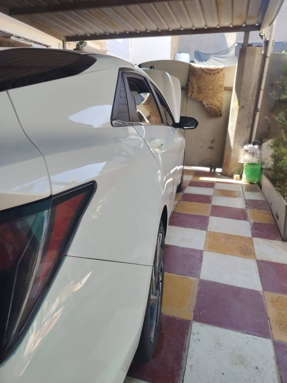 سلام عليكم الانتره  موديل 2024 فول فتحه بصمه محرك 1500 كير محرك تبريد كفاله حاب تعرف التفاصيل اتصل السعر١٢٩وبيها مجال قليل مكاني حله نادر حادثها موضح بل صور فقط قطعه ***********
