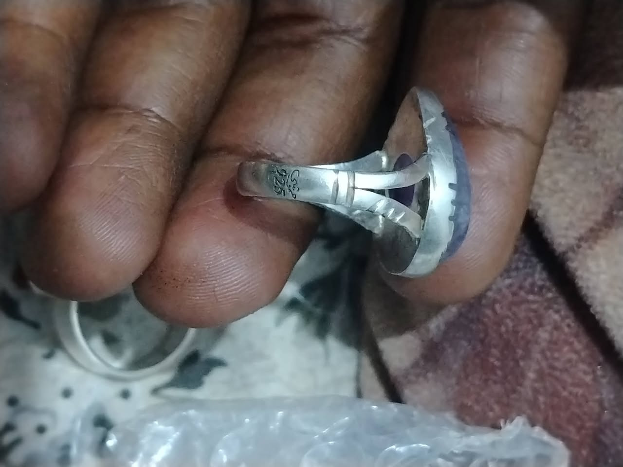 خام حجر الملكايت ثقيل عينين واضحات للجراخه وأيضا خاتم حجر الجمشت دمعه فضه ٩٢٥صياغه الأخ حموشي أضافه الى خاتم بحجر العقيق اليماني الشفه قلب العقيق (نادر) فضه ٩٢٥ للتواصل ***********
