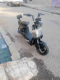 بطاريات منفوخه • يمشي يمين • دراجة كهربائية