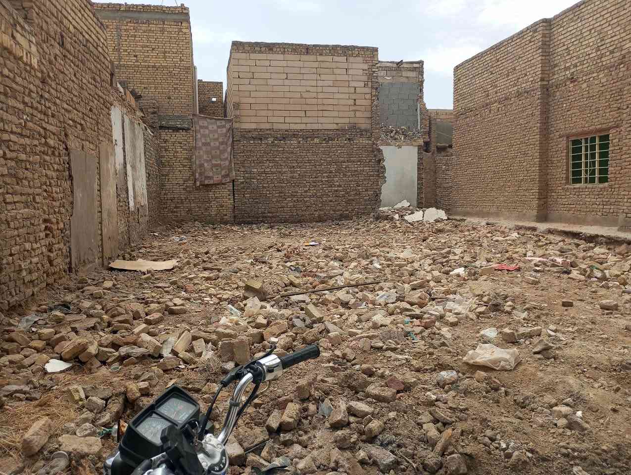 قطعه للبيع طابو  مساحته 160 الوجه 10 ثالث فرع عن السوك المسكوف الستفسار ***********
