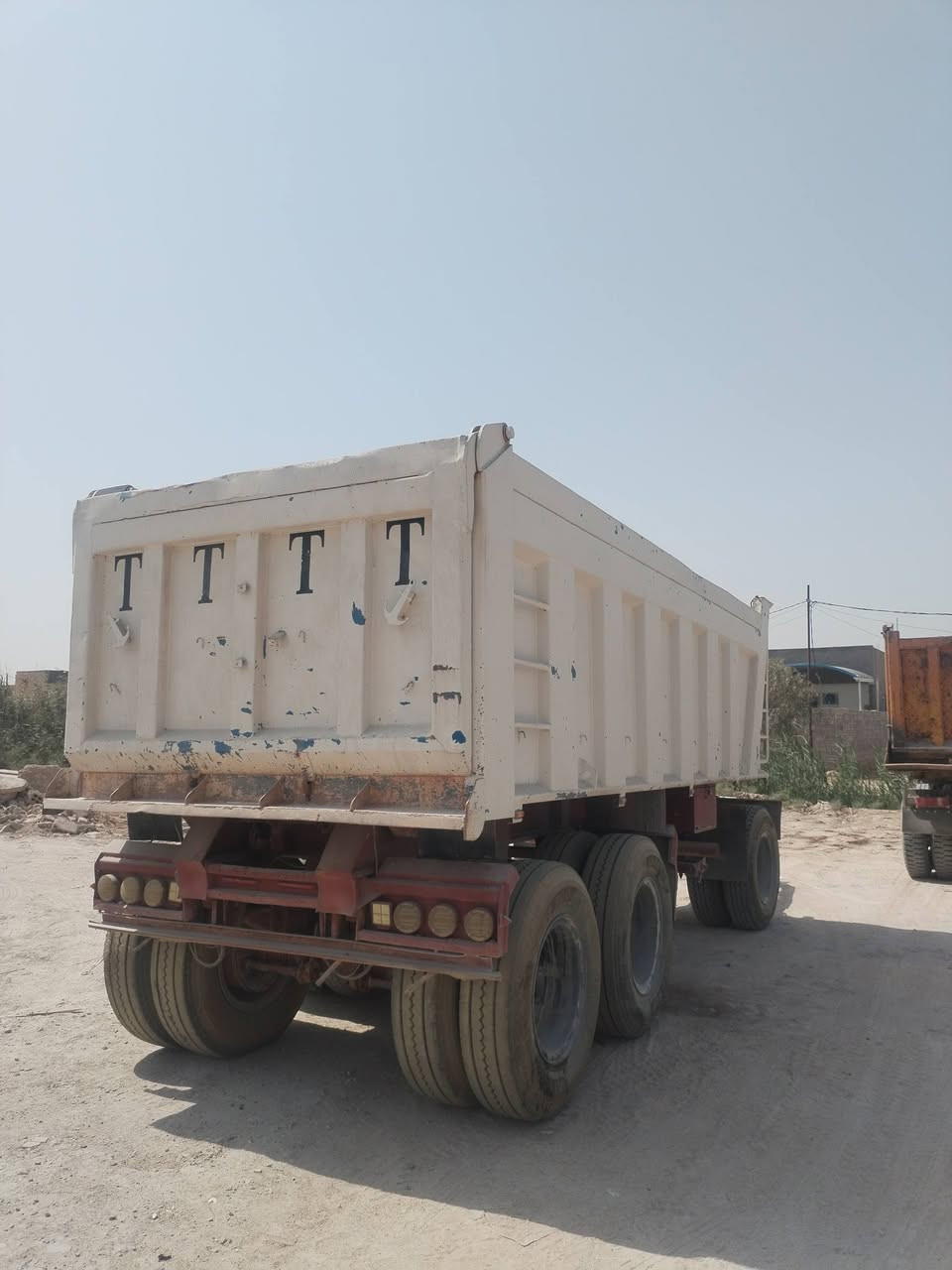 البيع تخم تاير جاهزه العمل استفسار *********** وزنه خفيف
