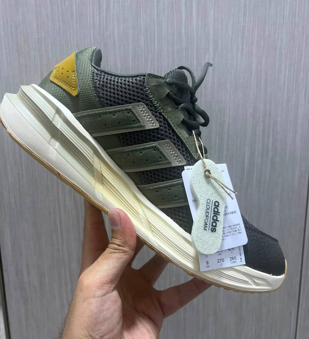 � للبيع – Adidas Astrastar 🔥

👟 أصلي 100% وكالة
📦 جديد بالكارتون
🎨 اللون: زيتوني غامق
📏 المقاس: 42⅔ 

✅ مريح جدًا بفضل تقنية Cloudfoam
✅ مناسب للمشي والاستخدام اليومي
✅ تصميم أنيق وخفيف

💰 السعر: 150 ألف دينار عراقي

📩 للاستفسار خاص او واتس اب
***********

