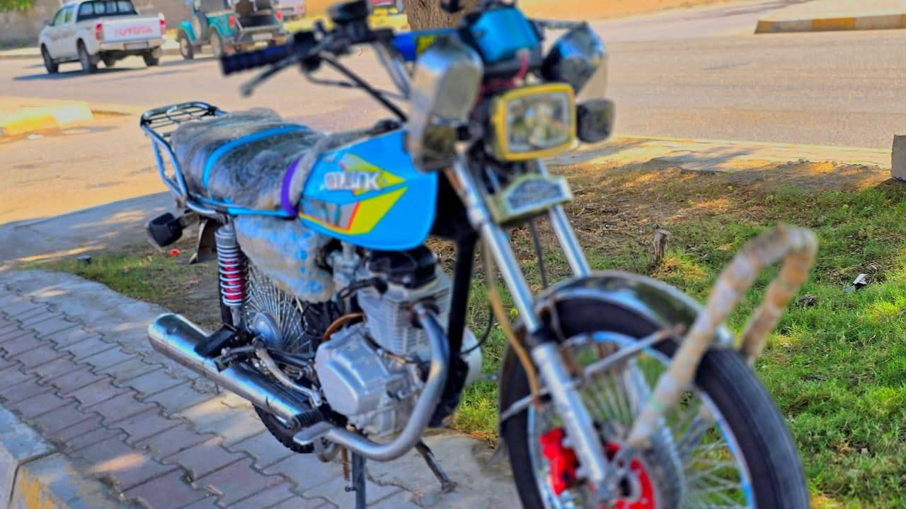 سلام عليكم دراجه سولنك 2024 دراجه جديدة كهربائيات كلها شغاله دبلات أربعة شغالة دشبول لكتروني مسجل سماعات بلوتوث شاحن لاسلكي بيها ورقة وحدة محرك لاتبخير ولا صرف صلنصة نص كاتم سعر 525 وبيها مجال (جماعت 400) لا تراسل ما ابيع ‏‪***********‬‏
