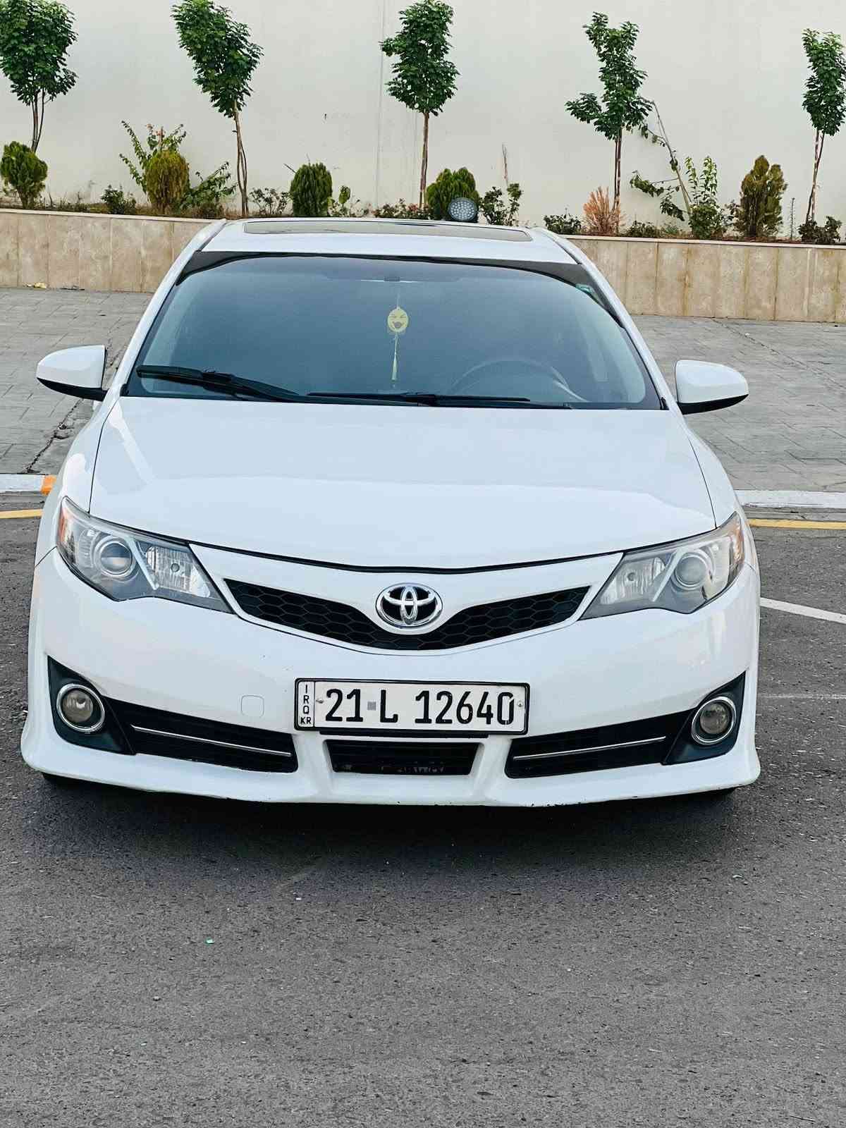 كامري موديل 2012 فول
ابيض ثلجي رقم سليمانية شرط التحويل والغرامات 
وارد امريكي صبغ قطعتين
محرك كير شرط تبريد ثلج
كزوزين كشنات جلد مطعم بمخمل
تحكم ستيرن و مثبت سرعة وتحديد مسار
شفتات كير بالستيرن
كشن كهربائي
سلايت 
لايت زنون
السعر 115 وبيها مجال للطيبين
تجي تشوف السيارة وتدلل 
مكاني صلاح الدين تكريت
رقم الهاتف***********
