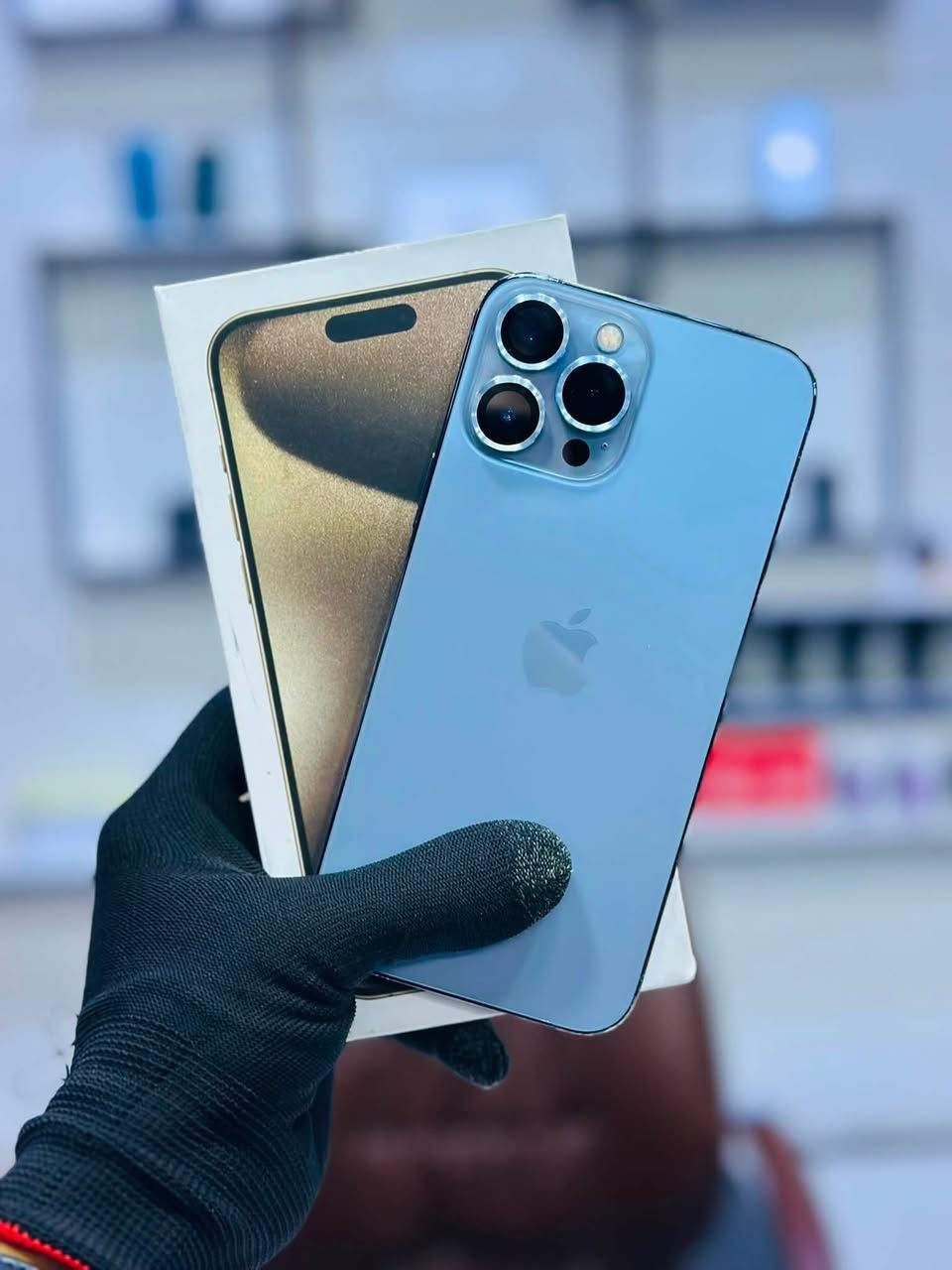 السلام عليكم متوفر:
♠️آيفون 13 Pro Max ذاكرة 512 بطارية 84 الجهاز نظيف ومرتب✔️.

☑️***********☑️

☑️مركز سفن فون للهواتف النقالة☑️
