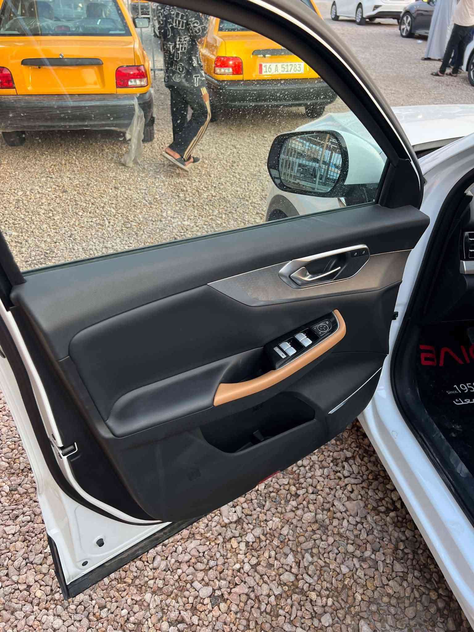 بايك BAIC X7 2025 زيرو
محرك 1500 Turbo
منظومة كير ومحرك ميتسوبيشي ياباني
ضمان شركة الصادق 6 سنوات

المواصفات:
شاشات منفصلة
نظام تبريد لمس
حساسات أمامية وخلفية
كراسي كهرباء مع تدفئة
بانوراما
ثلاجة
كاميرات
تشغيل عن بعد
نظام ركن تلقائي
تحكم أوامر صوتية بالنوافذ والتبريد والموسيقى
4 أنظمة قيادة لجميع الطرق
ومواصفات إضافية كثيرة

موقع السيارة: الديوانية

🟧 لمعرفة السعر علق على المنشور يوصلك السعر
